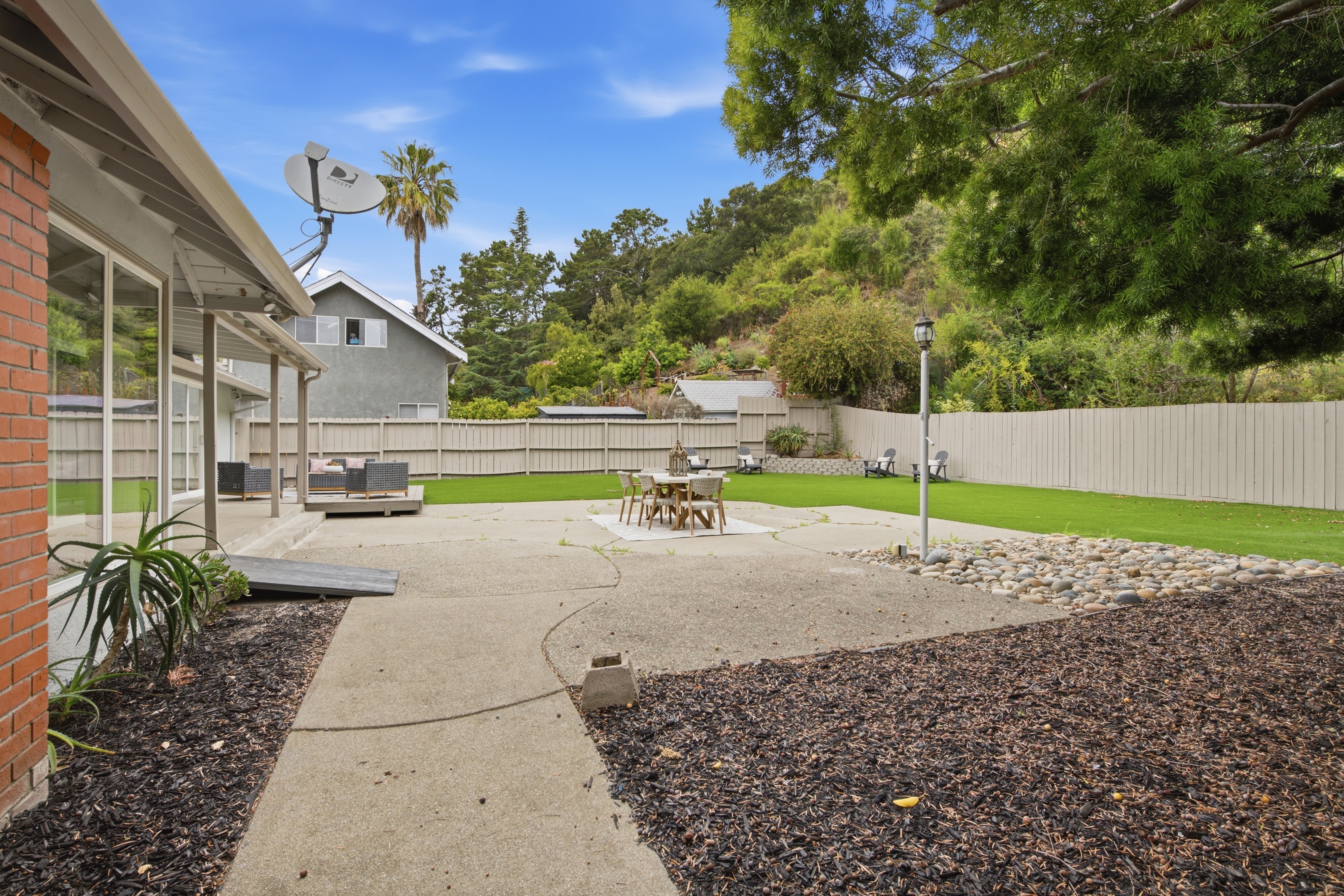  Spacious Single-Level Home on an Expansive Lot - 物件實景
