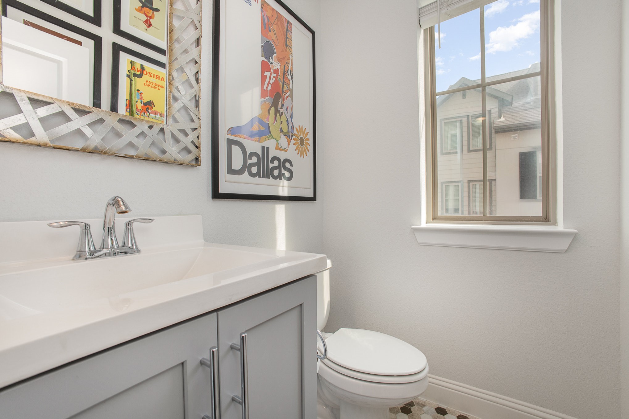 Dallas, Texas, 75212, United States, 3 Bedrooms Bedrooms, ,4 BathroomsBathrooms,Residential,For Sale,1760798