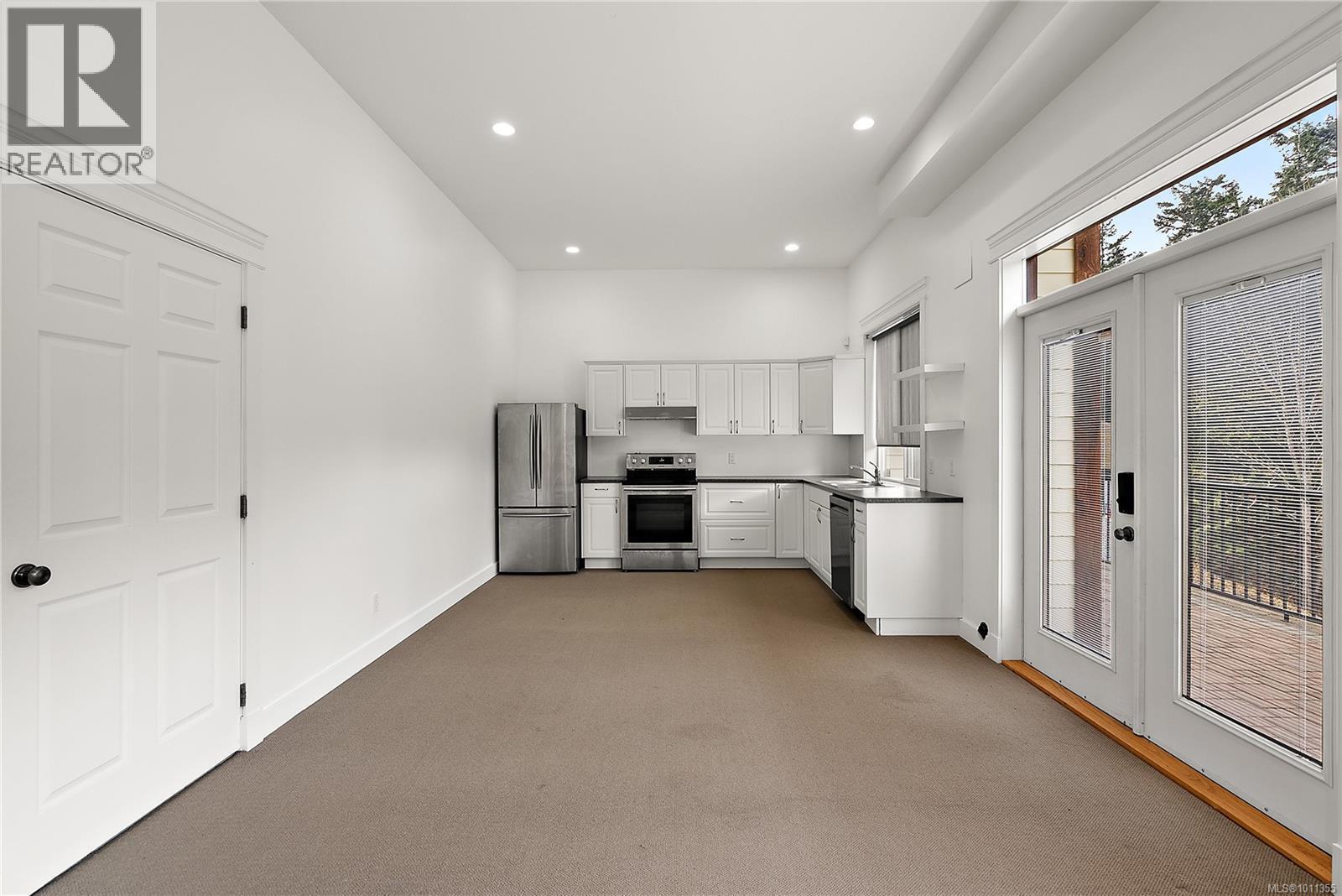 LANGFORD, British Columbia, V9C 4L5, CA, 4 Bedrooms Bedrooms, ,4 BathroomsBathrooms,Residential,For Sale,1946861