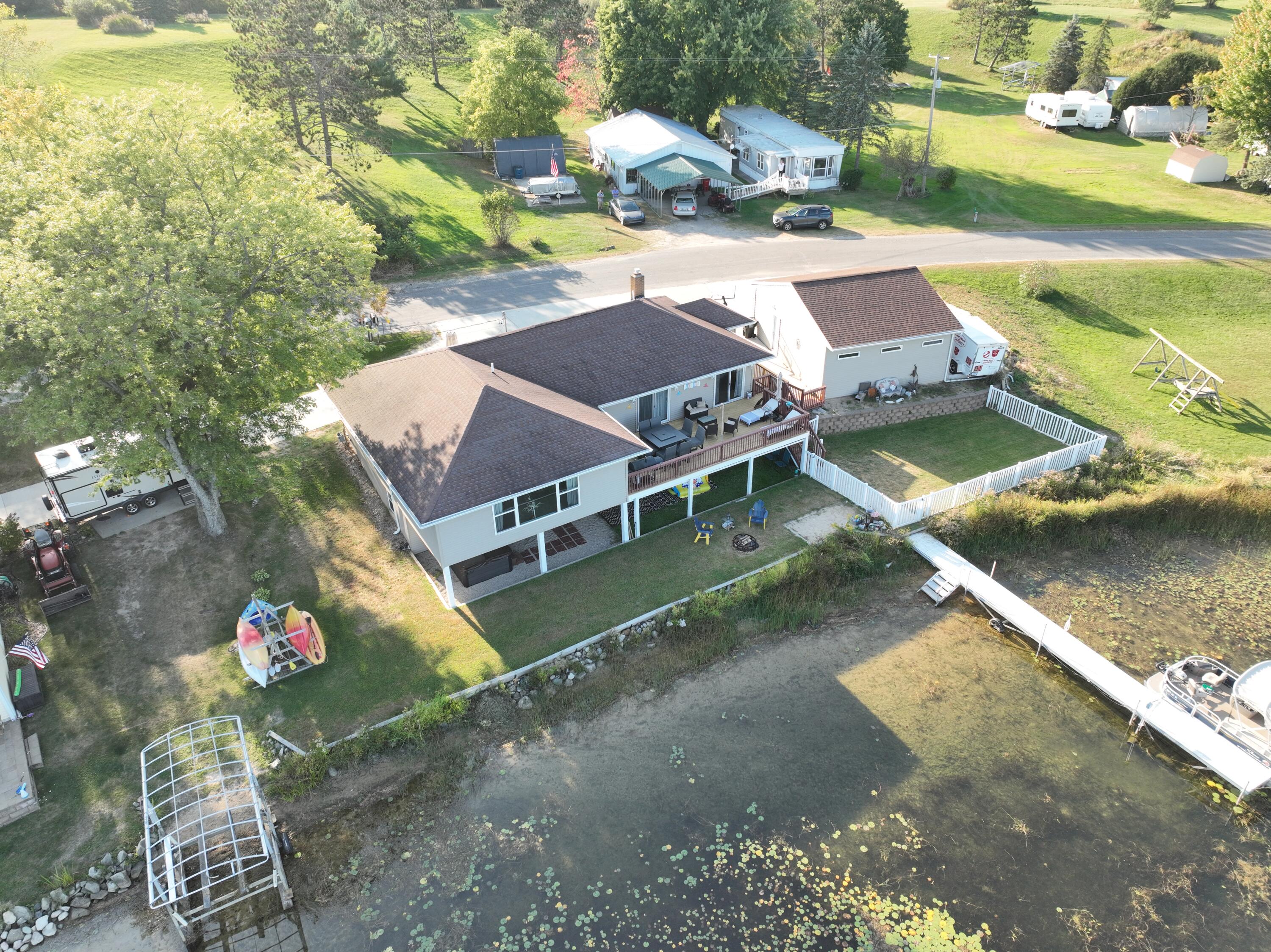 Fremont, Michigan, 49412, United States, 3 Bedrooms Bedrooms, ,2 BathroomsBathrooms,Residential,For Sale,1743034