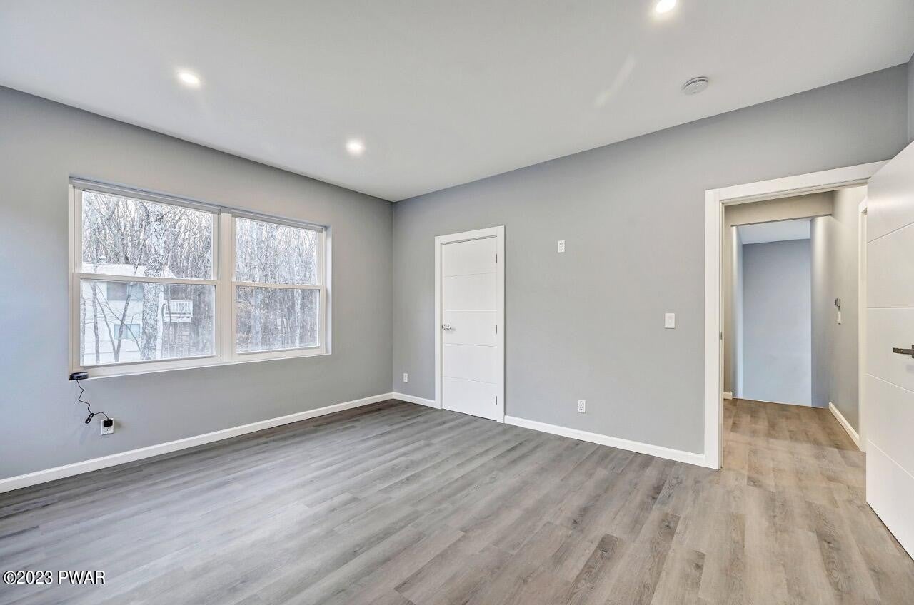 Lords Valley, Pennsylvania, 18428, United States, 4 Bedrooms Bedrooms, ,3 BathroomsBathrooms,Residential,For Sale,1923222