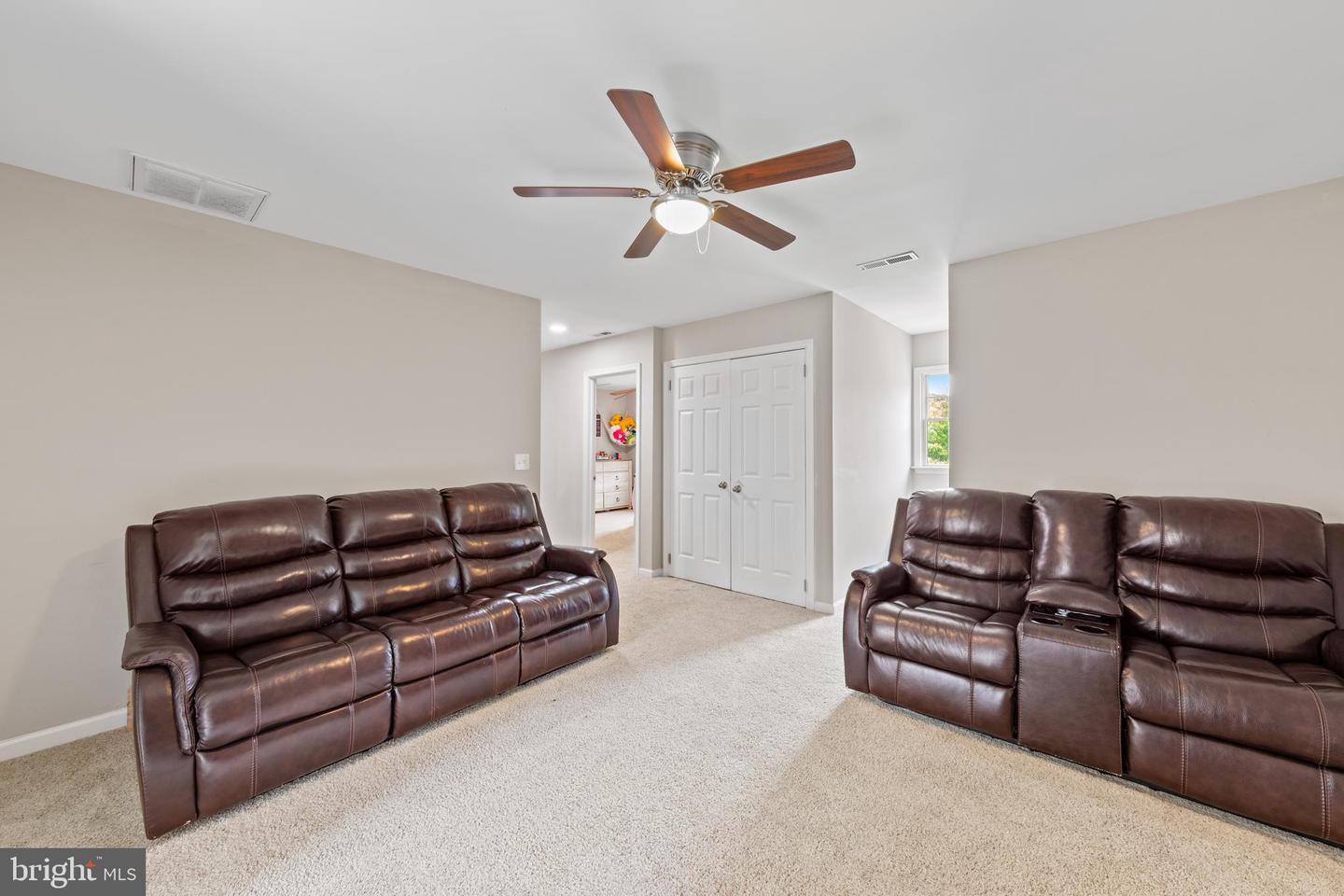 Salisbury, Maryland, 21801, United States, 8 Bedrooms Bedrooms, ,4 BathroomsBathrooms,Residential,For Sale,1857106