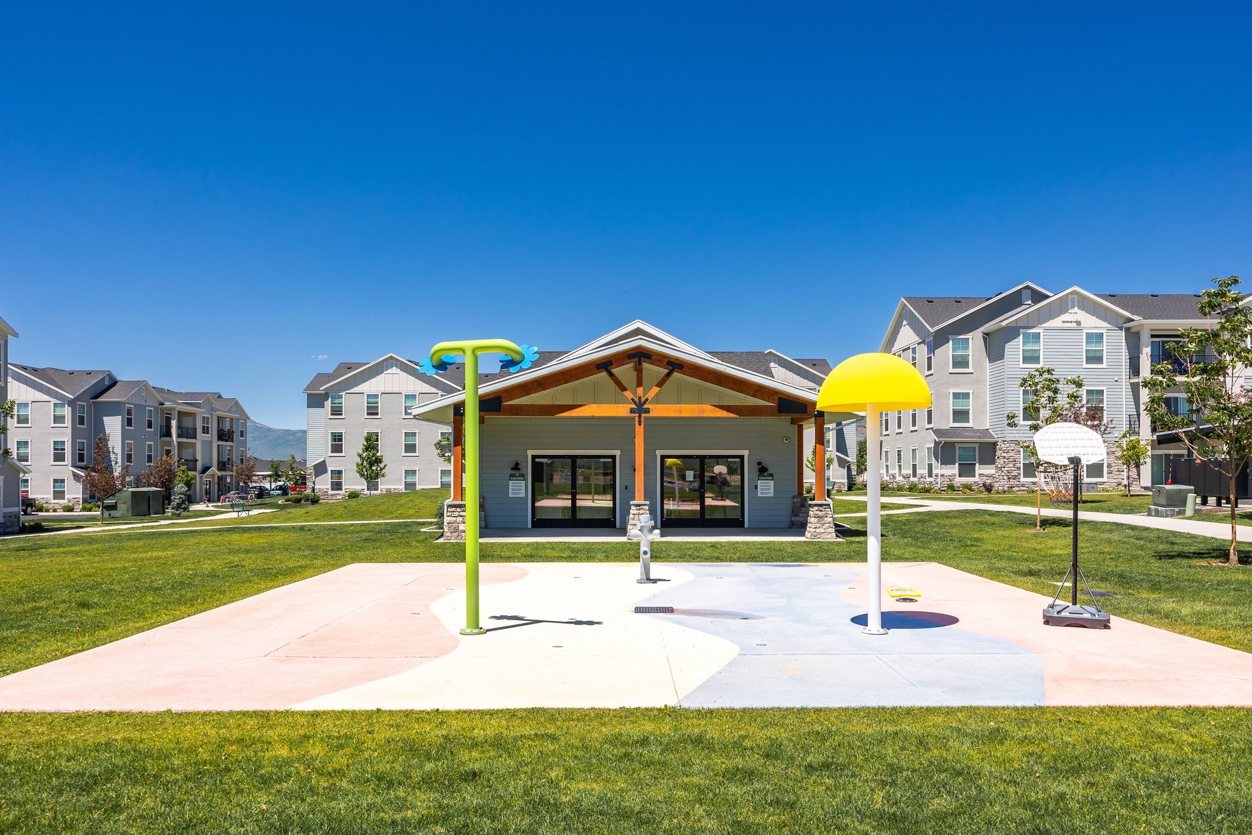  Heber City 3-Bed Condo  Rare Rental Status + Mountain Views - 物件實景
