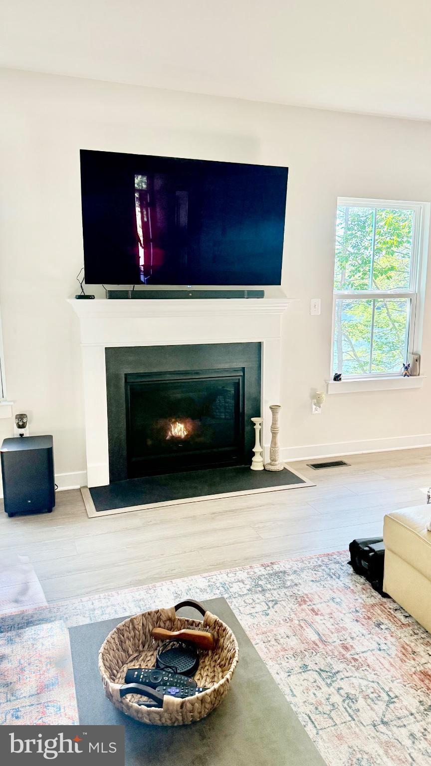 Fredericksburg, Virginia, 22406, United States, 3 Bedrooms Bedrooms, ,4 BathroomsBathrooms,Residential,For Sale,2037888