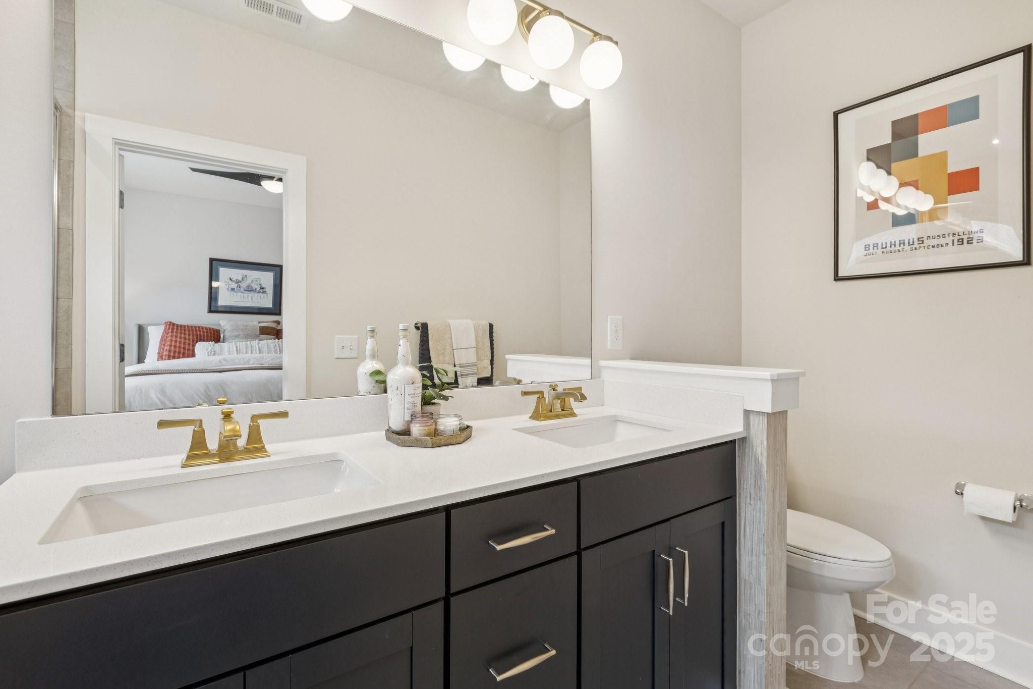 Charlotte, North Carolina, 28204, United States, 3 Bedrooms Bedrooms, ,4 BathroomsBathrooms,Residential,For Sale,1958271