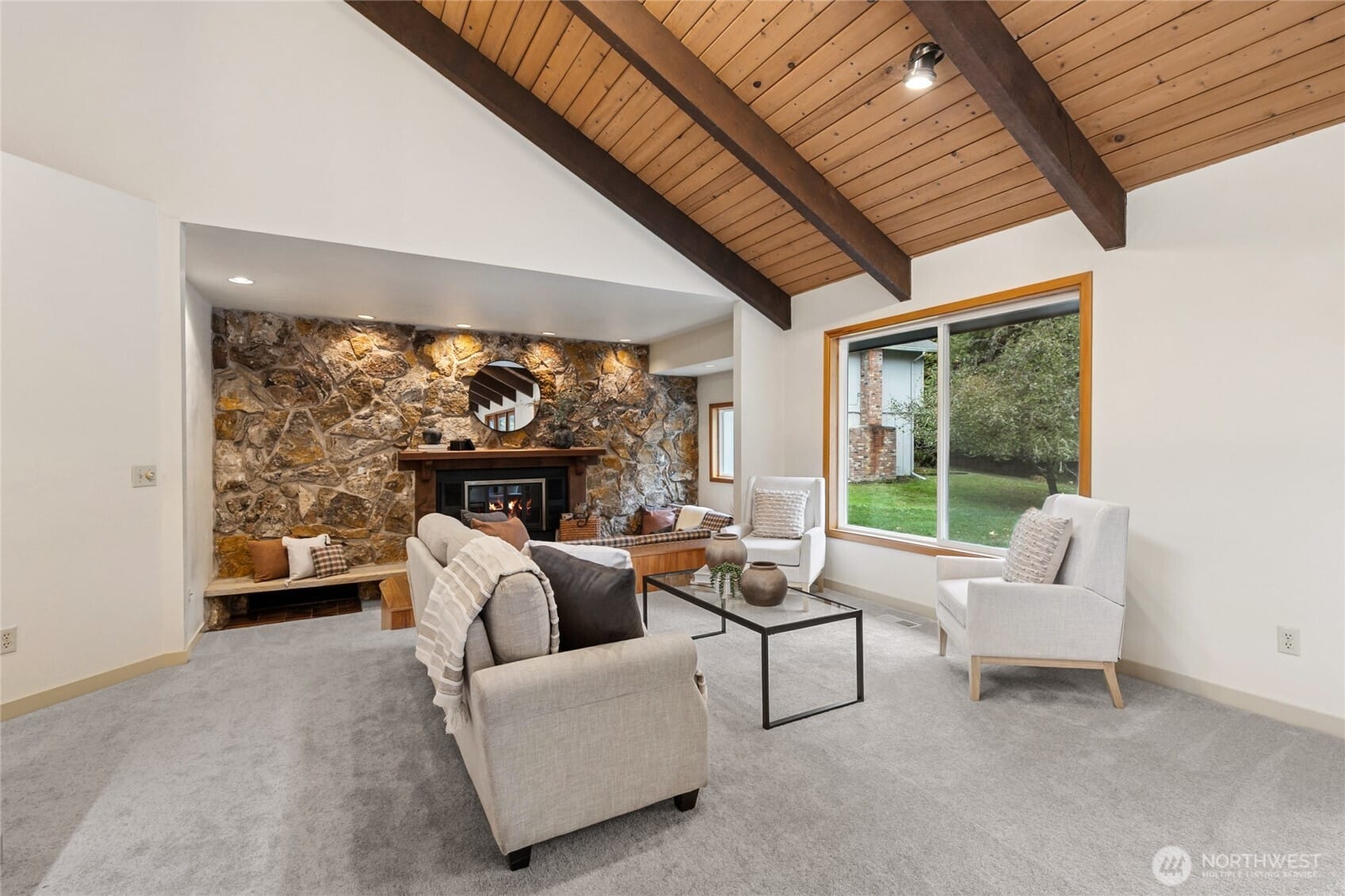 Olympia, Washington, 98502, United States, 4 Bedrooms Bedrooms, ,2 BathroomsBathrooms,Residential,For Sale,1988931