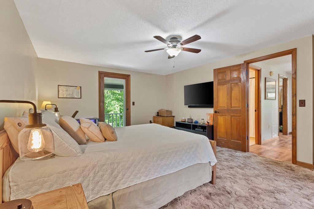 Hayesville, North Carolina, 28904, United States, 4 Bedrooms Bedrooms, ,2 BathroomsBathrooms,Residential,For Sale,1871296