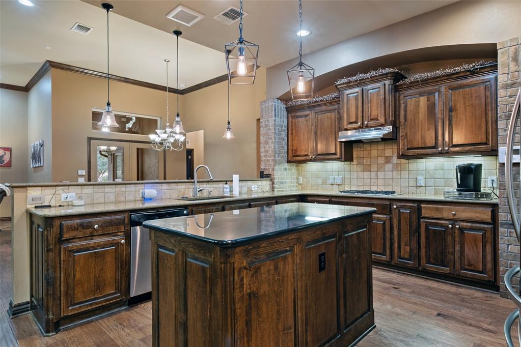 Norman, Oklahoma, 73072, United States, 4 Bedrooms Bedrooms, ,4 BathroomsBathrooms,Residential,For Sale,1974700