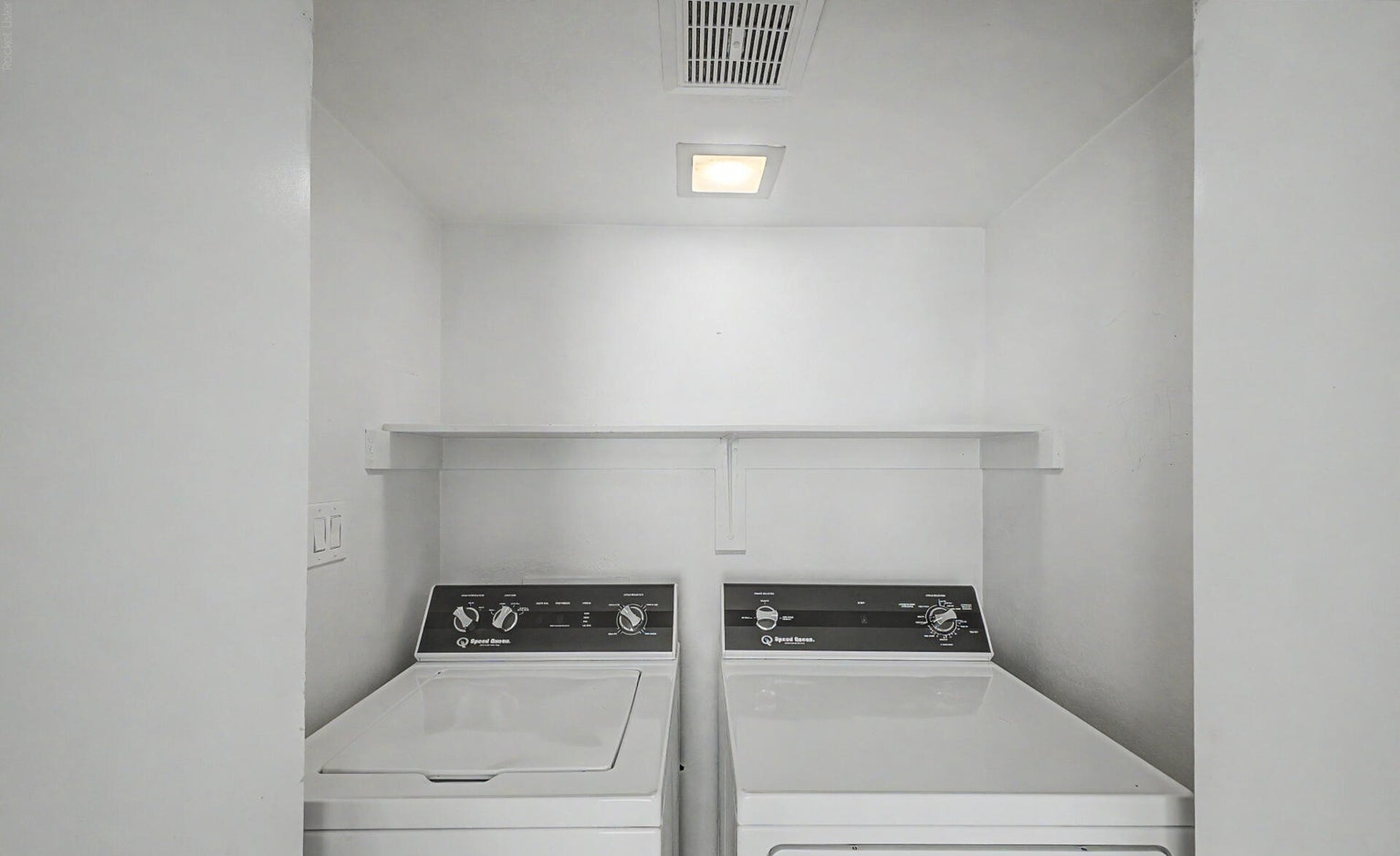  2455 E Broadway Road  Mesa, AZ - 物件實景
