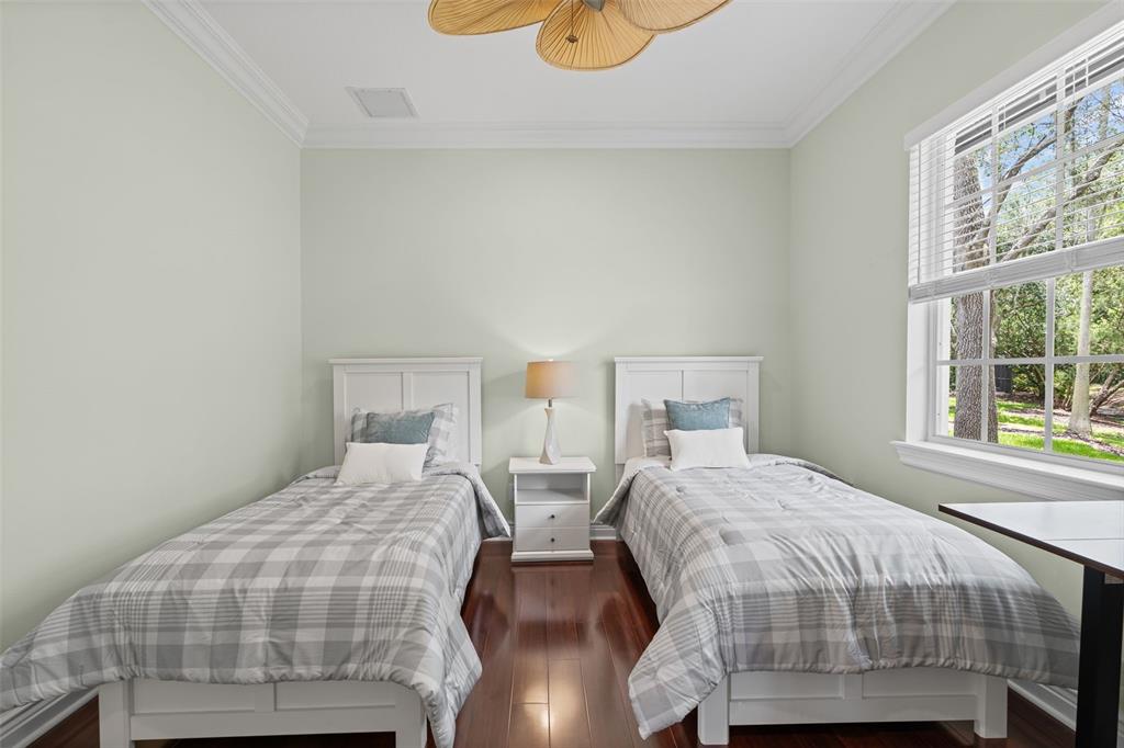 Bradenton, Florida, 34202, United States, 5 Bedrooms Bedrooms, ,5 BathroomsBathrooms,Residential,For Sale,1873833