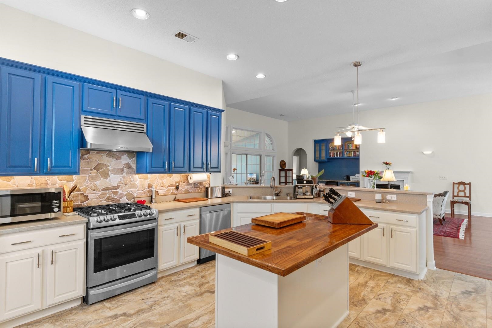 Murrells Inlet, South Carolina, 29576, United States, 5 Bedrooms Bedrooms, ,5 BathroomsBathrooms,Residential,For Sale,2012105