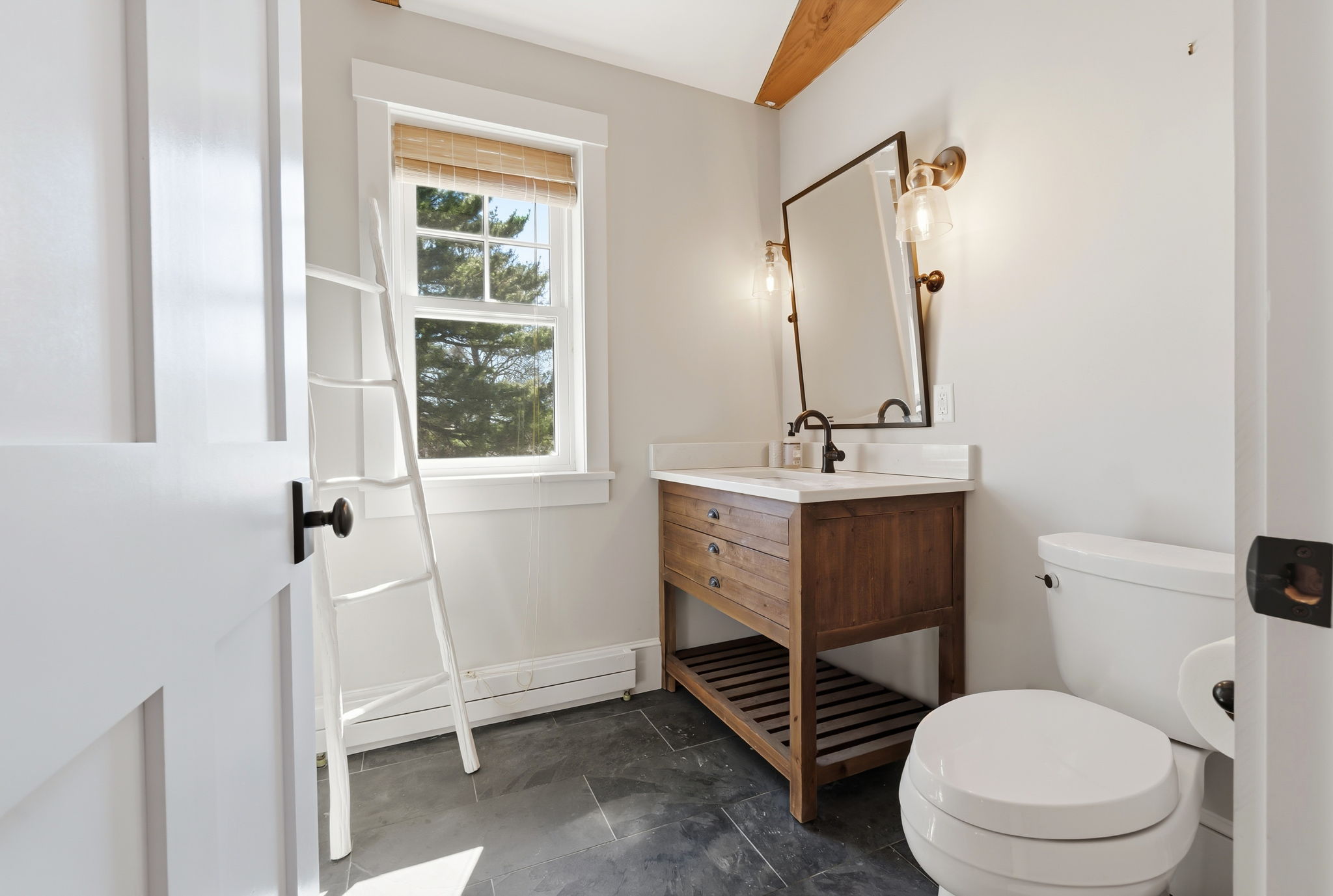  7 Sanborn Terrace, Amesbury, MA, 01913 - 物件實景