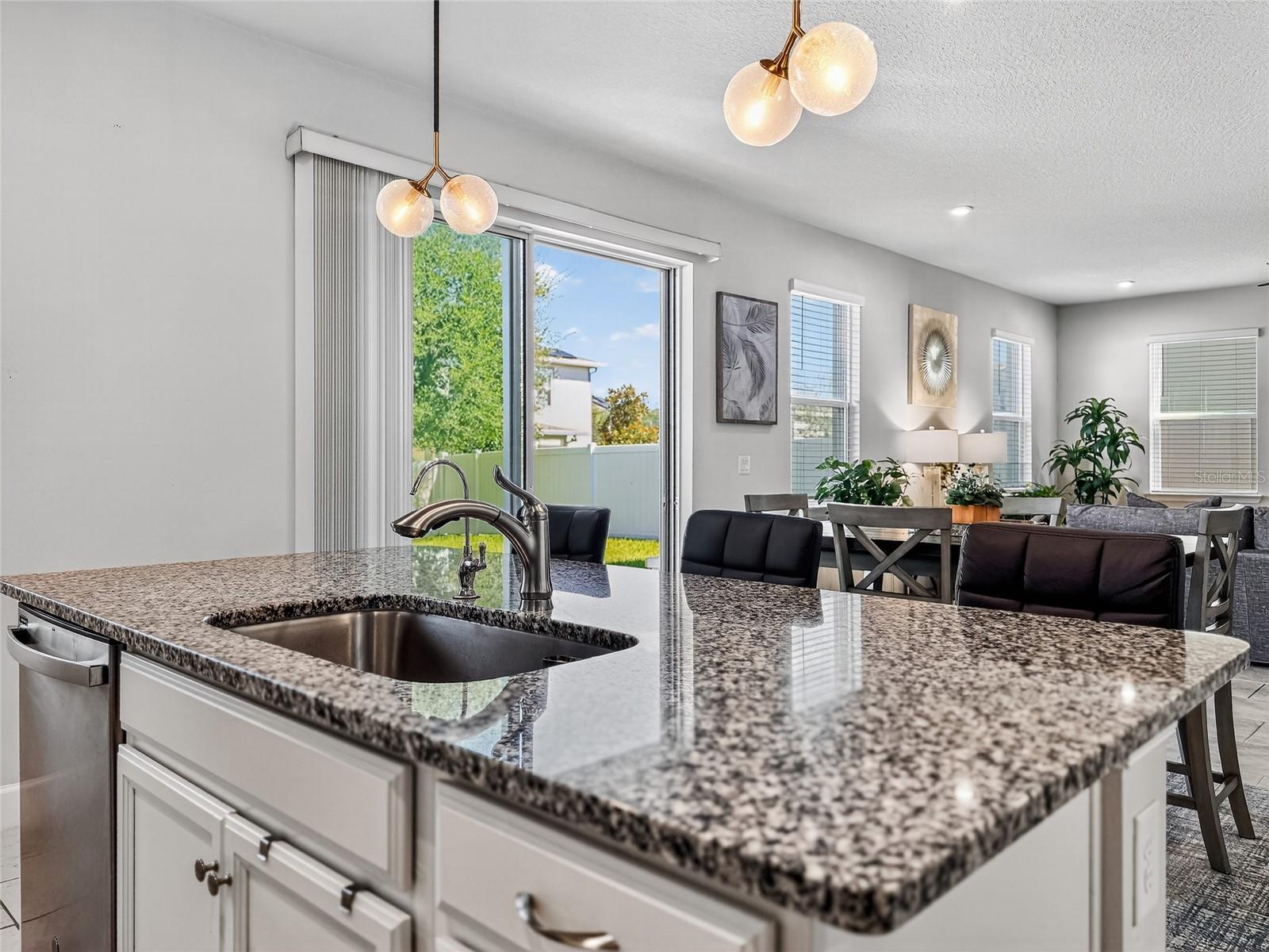 WINTER GARDEN, Florida, 34787, United States, 5 Bedrooms Bedrooms, ,3 BathroomsBathrooms,Residential,For Sale,1975266