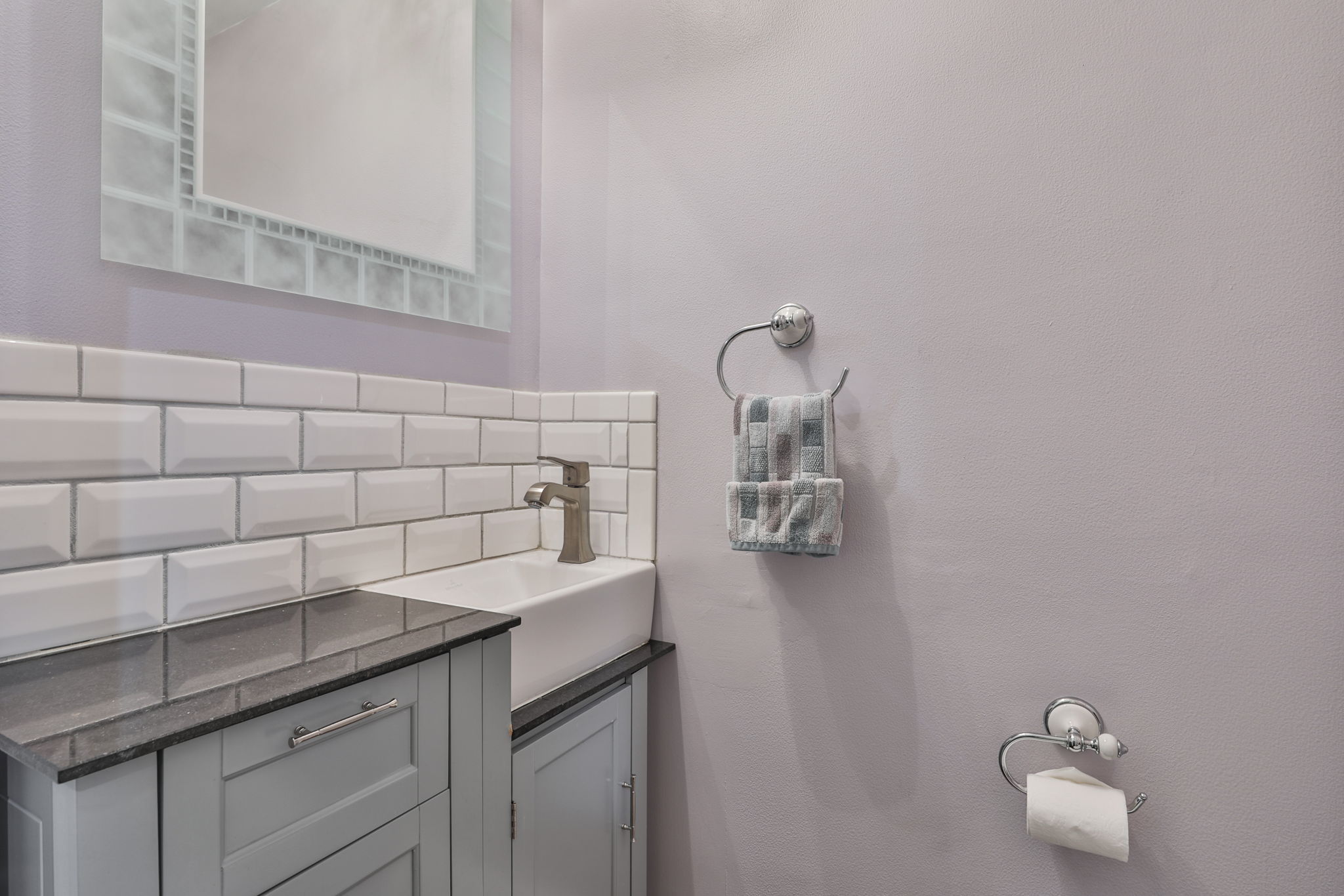 Manchester, New Hampshire, 03104, United States, 3 Bedrooms Bedrooms, ,2 BathroomsBathrooms,Residential,For Sale,1975563