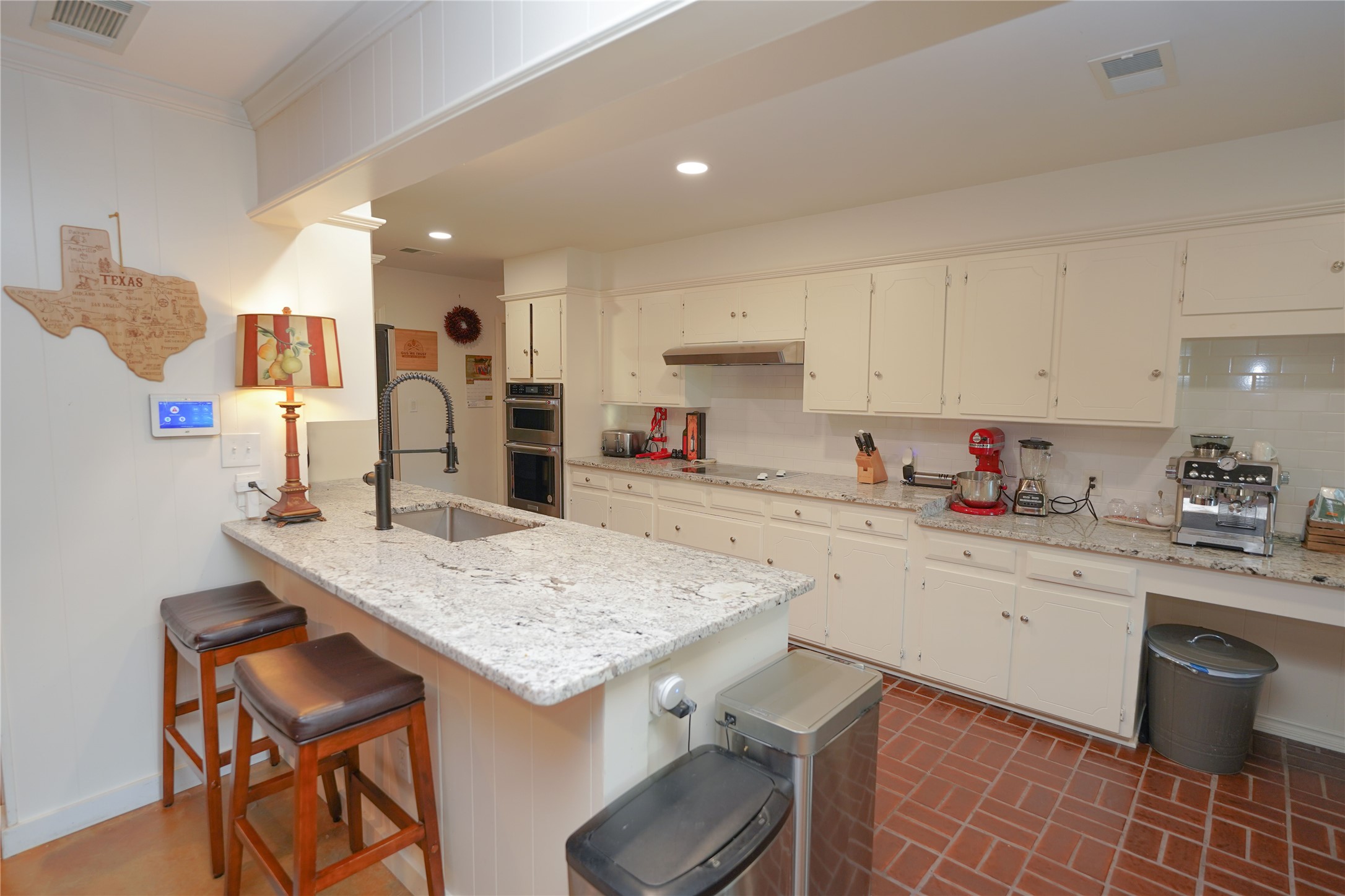 Fort Worth, Texas, 76116, United States, 4 Bedrooms Bedrooms, ,3 BathroomsBathrooms,Residential,For Sale,1901909