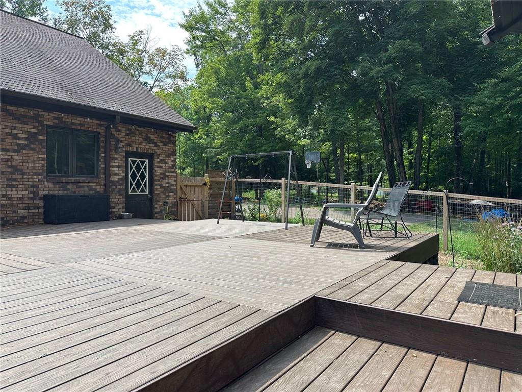 Ashland, Wisconsin, 54806, United States, 6 Bedrooms Bedrooms, ,4 BathroomsBathrooms,Residential,For Sale,1919856