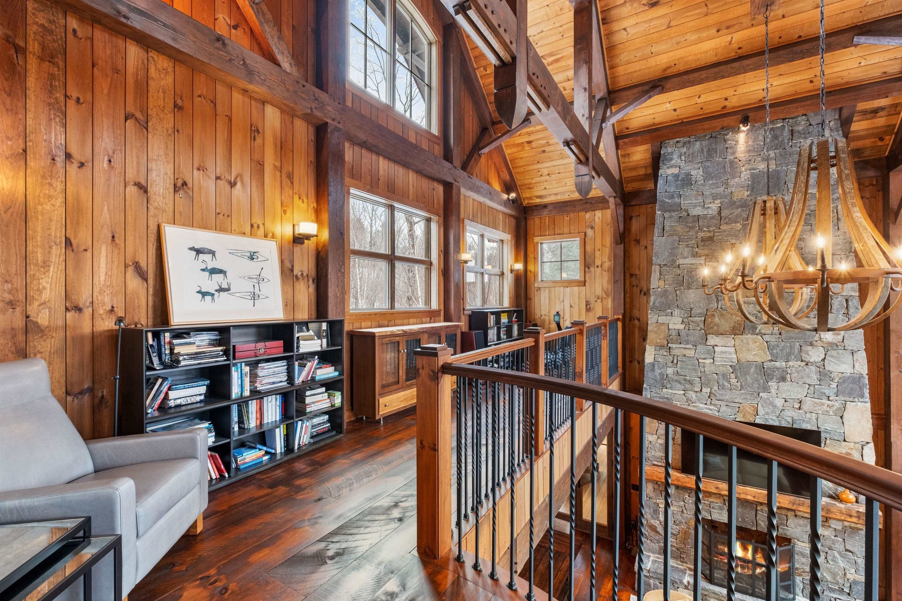 Lincoln, New Hampshire, 03251, United States, 7 Bedrooms Bedrooms, ,4 BathroomsBathrooms,Residential,For Sale,1983511