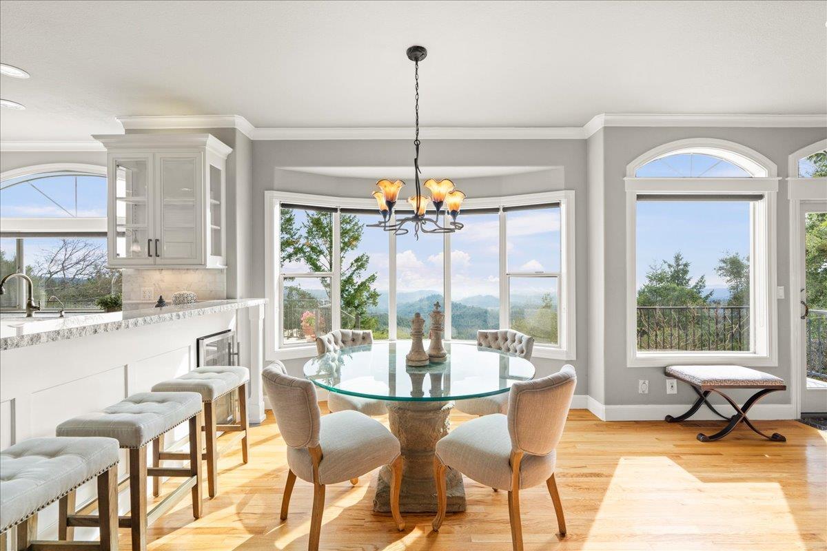 Los Gatos, California, 95033, United States, 5 Bedrooms Bedrooms, ,4 BathroomsBathrooms,Residential,For Sale,1744780