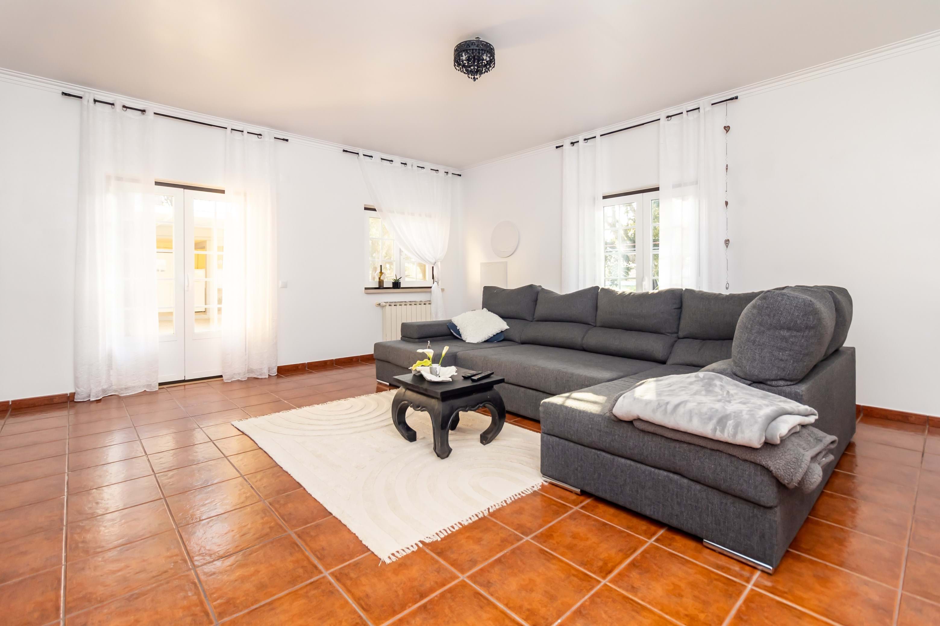 Palmela, Setúbal, 2950-502, PT, 4 Bedrooms Bedrooms, ,2 BathroomsBathrooms,Residential,For Sale,1698752