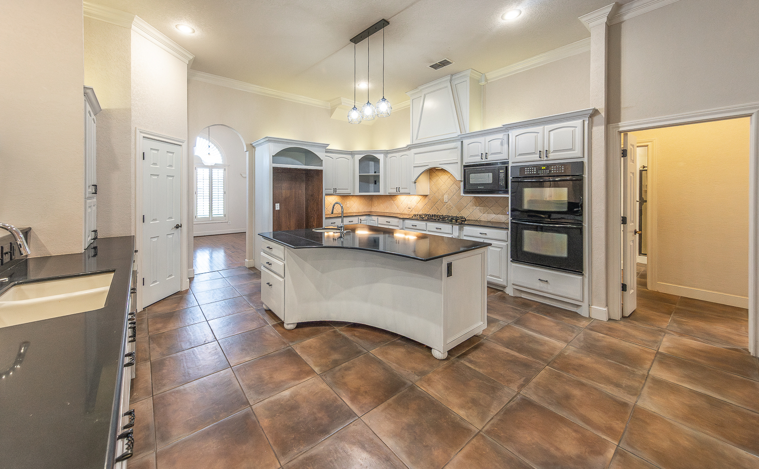 Lubbock, Texas, 79424, United States, 4 Bedrooms Bedrooms, ,5 BathroomsBathrooms,Residential,For Sale,1934203
