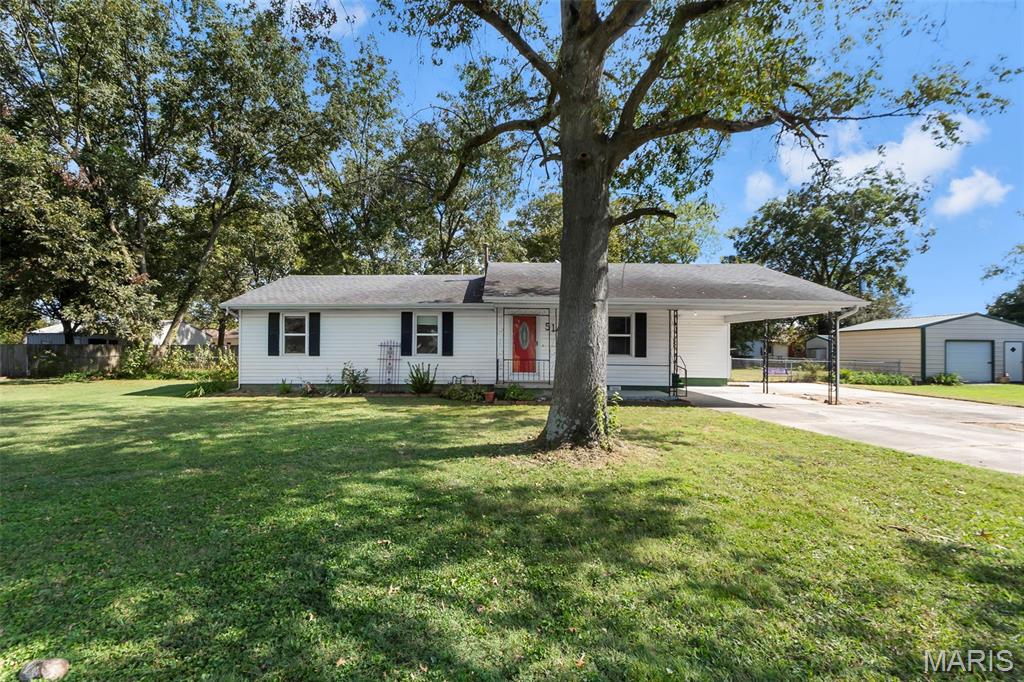 Dean , Matthews, MO 63867 #1