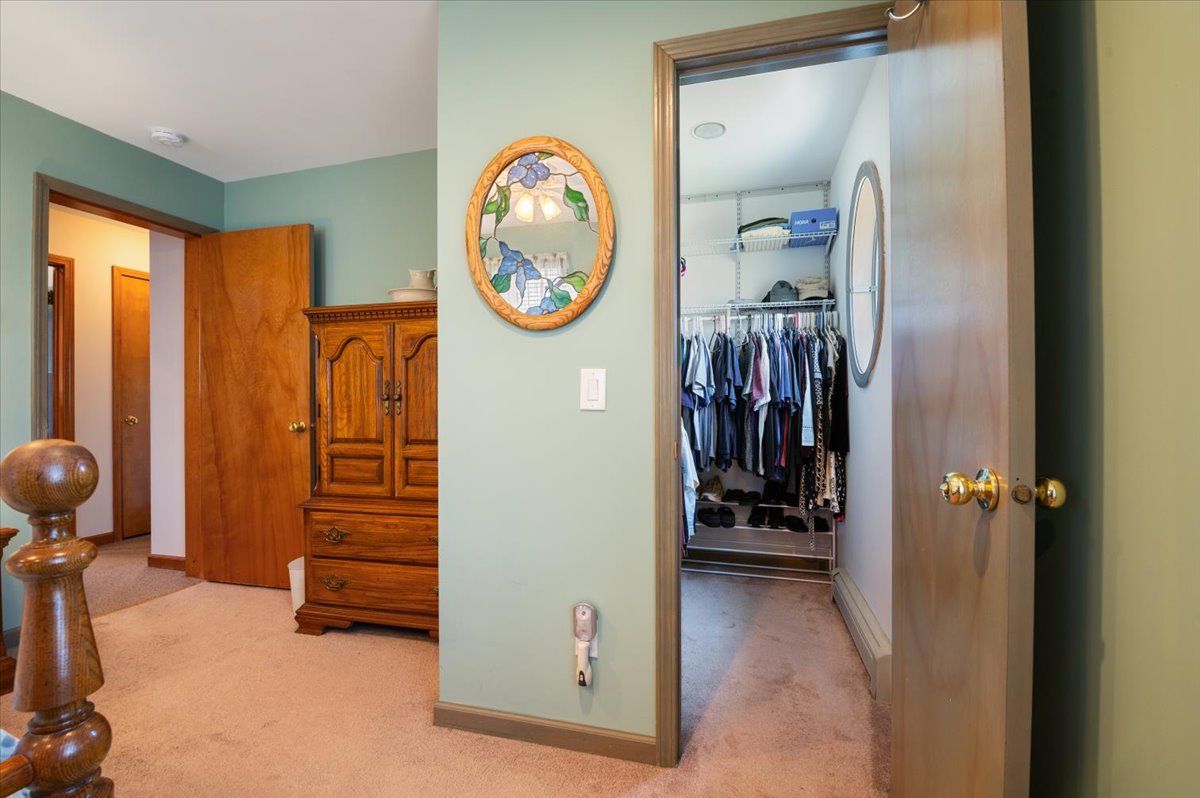 Levittown, New York, 11756, United States, 5 Bedrooms Bedrooms, ,2 BathroomsBathrooms,Residential,For Sale,1920496