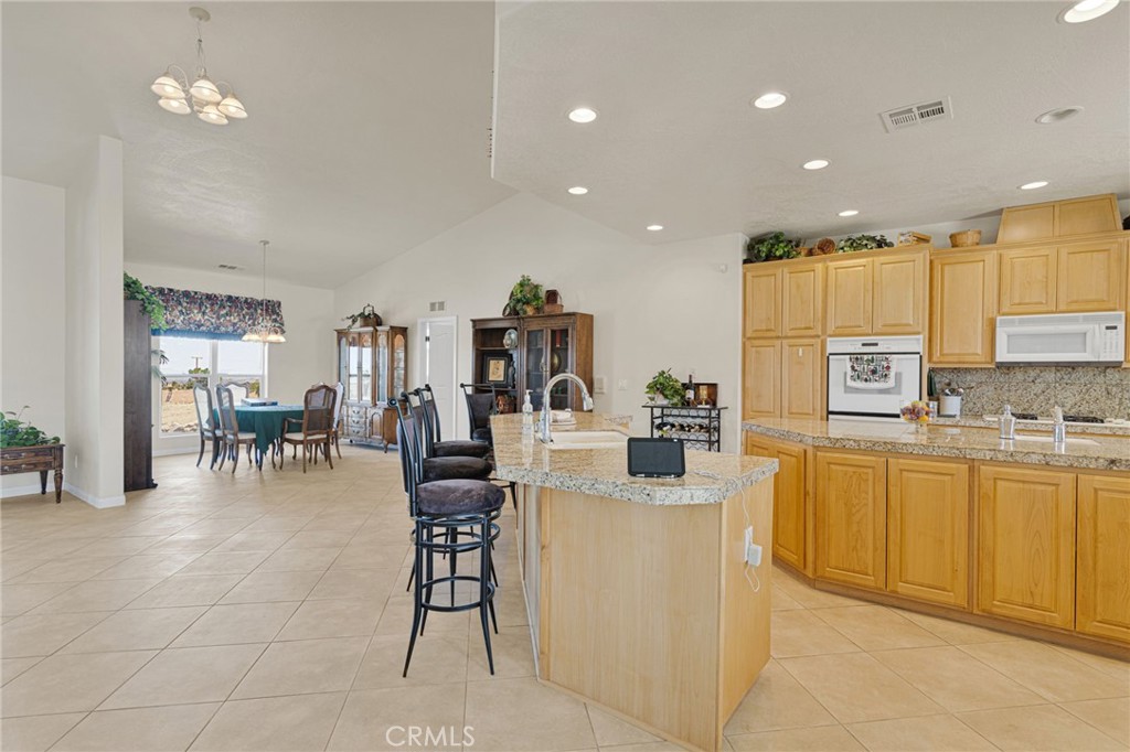 Pinon Hills, California, 92372, United States, 4 Bedrooms Bedrooms, ,4 BathroomsBathrooms,Residential,For Sale,1917576