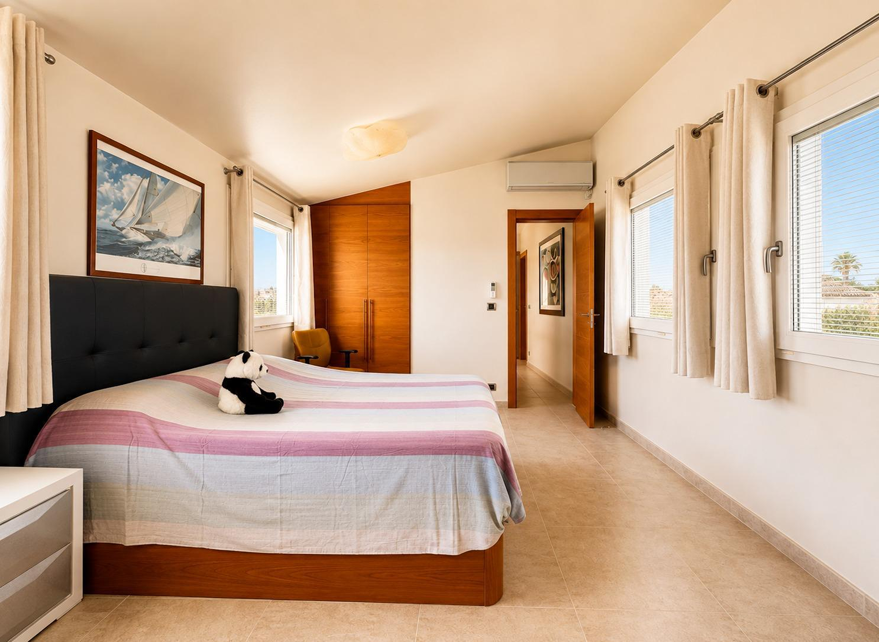  Contemporary villa with a 24-meter mooring in Santa Margarida, Roses - 物件實景