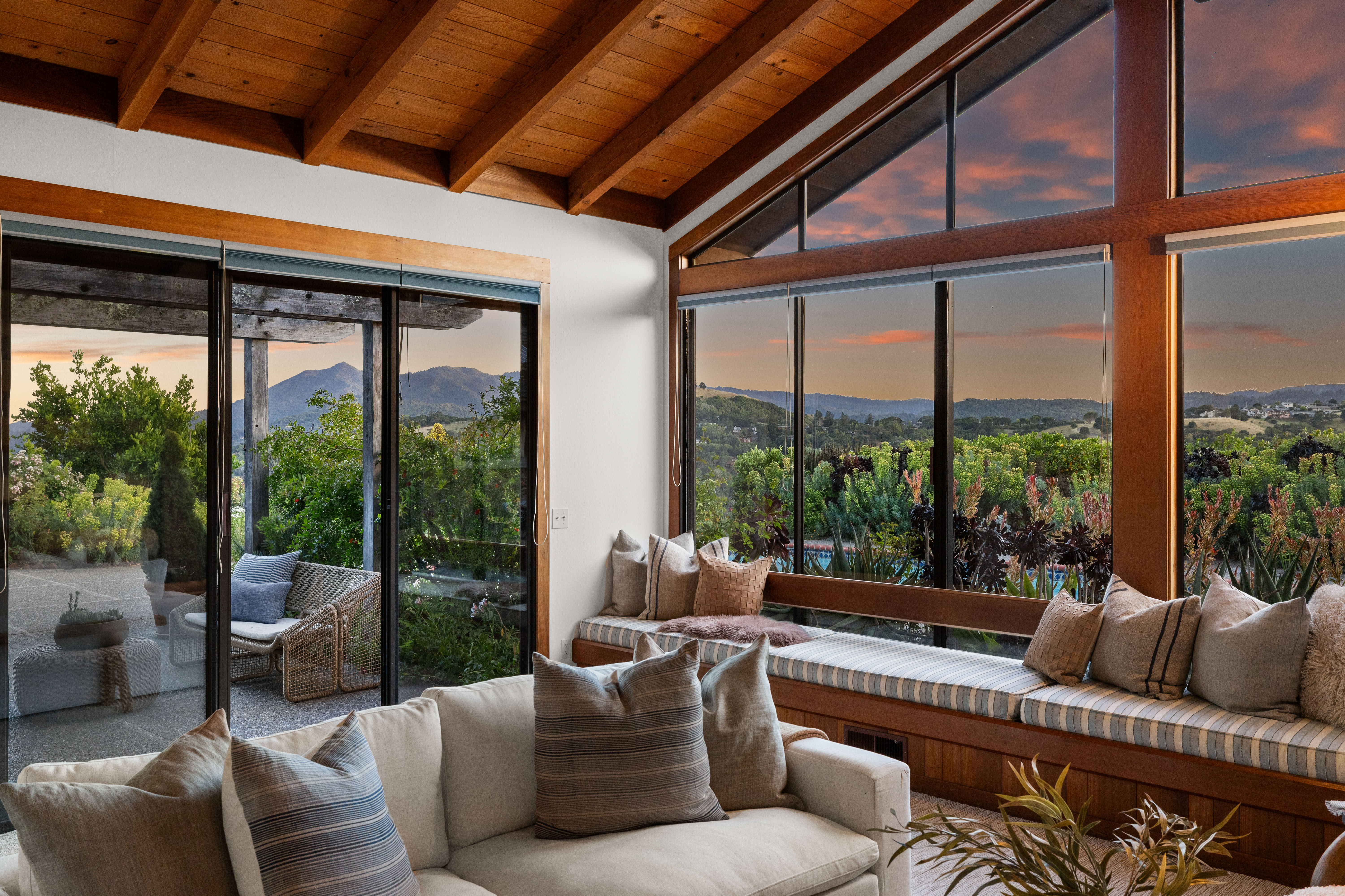  Secluded San Anselmo Estate With 270 Degree Panoramic Views On Almost Four Acres - 物件實景