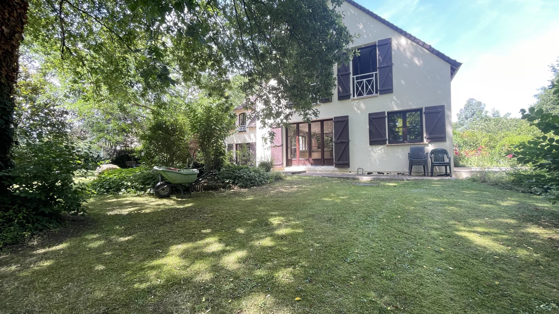 Samois-sur-Seine, Île-de-France, 77920, FR, 5 Bedrooms Bedrooms, ,4 BathroomsBathrooms,Residential,For Sale,1600874