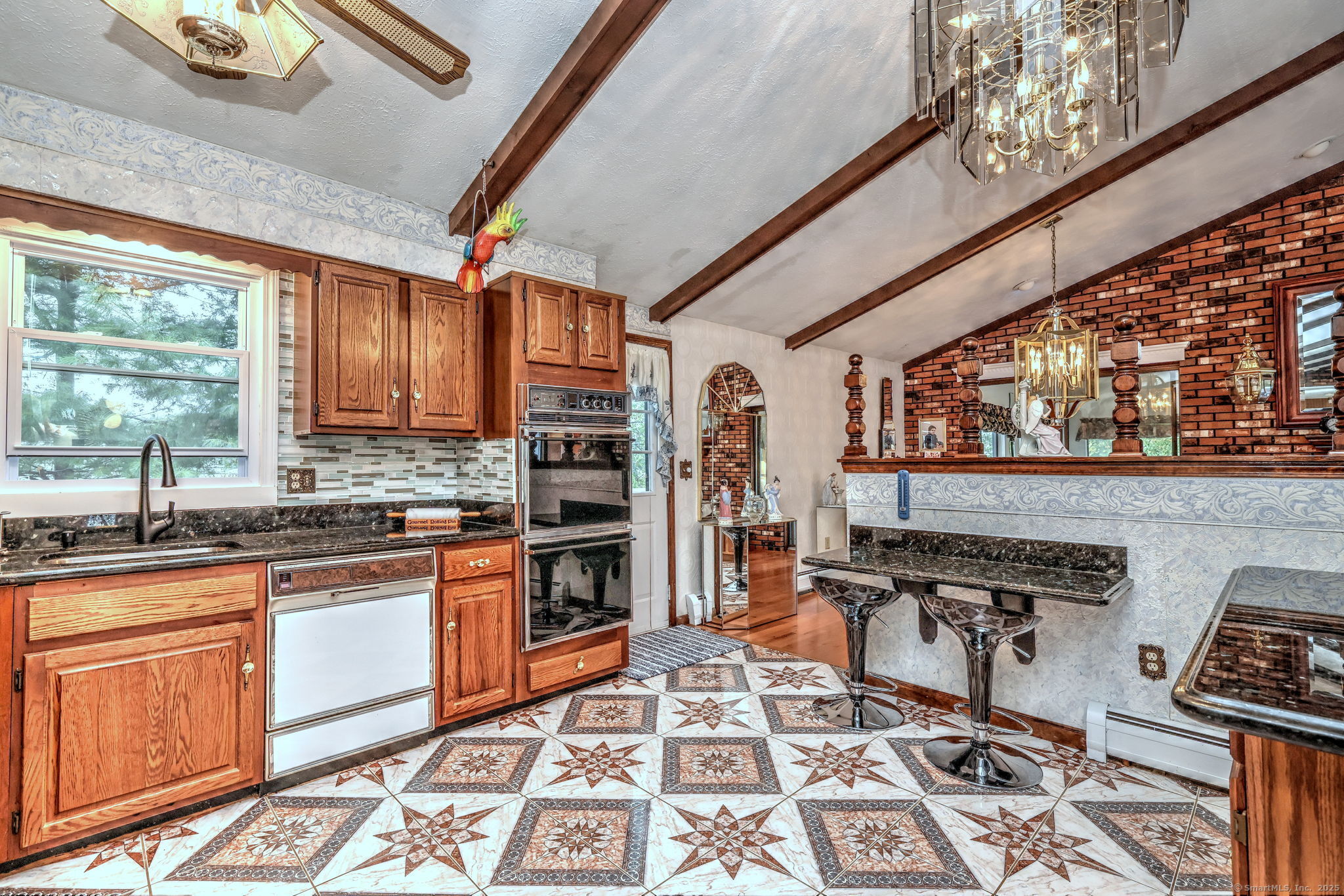 West Haven, Connecticut, 06516, United States, 3 Bedrooms Bedrooms, ,2 BathroomsBathrooms,Residential,For Sale,1925877