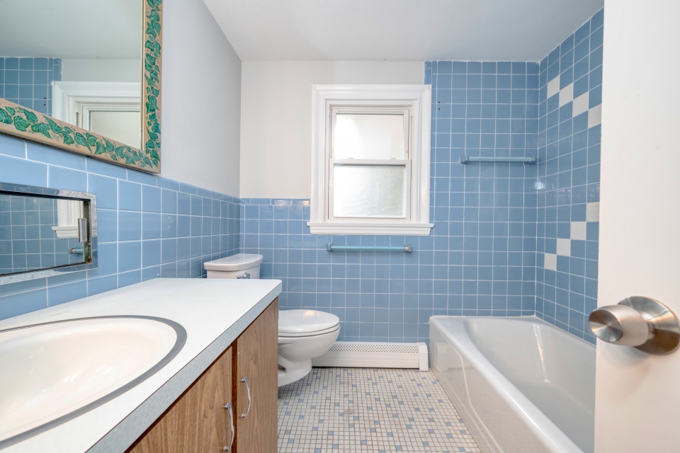 Braintree, Massachusetts, 02184, United States, 3 Bedrooms Bedrooms, ,3 BathroomsBathrooms,Residential,For Sale,2001239