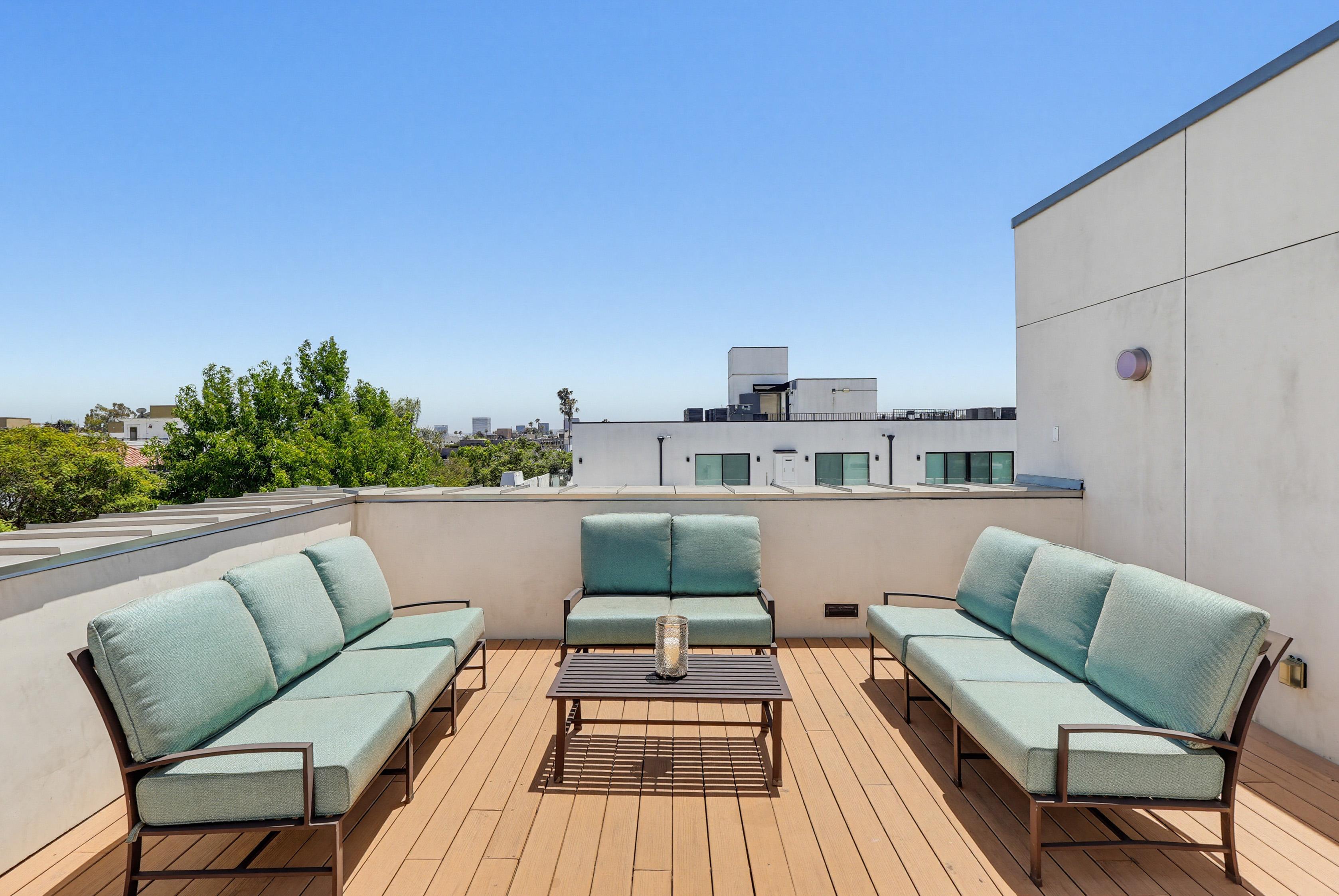  855 Croft Avenue, Los Angeles, CA 90069 - 物件實景