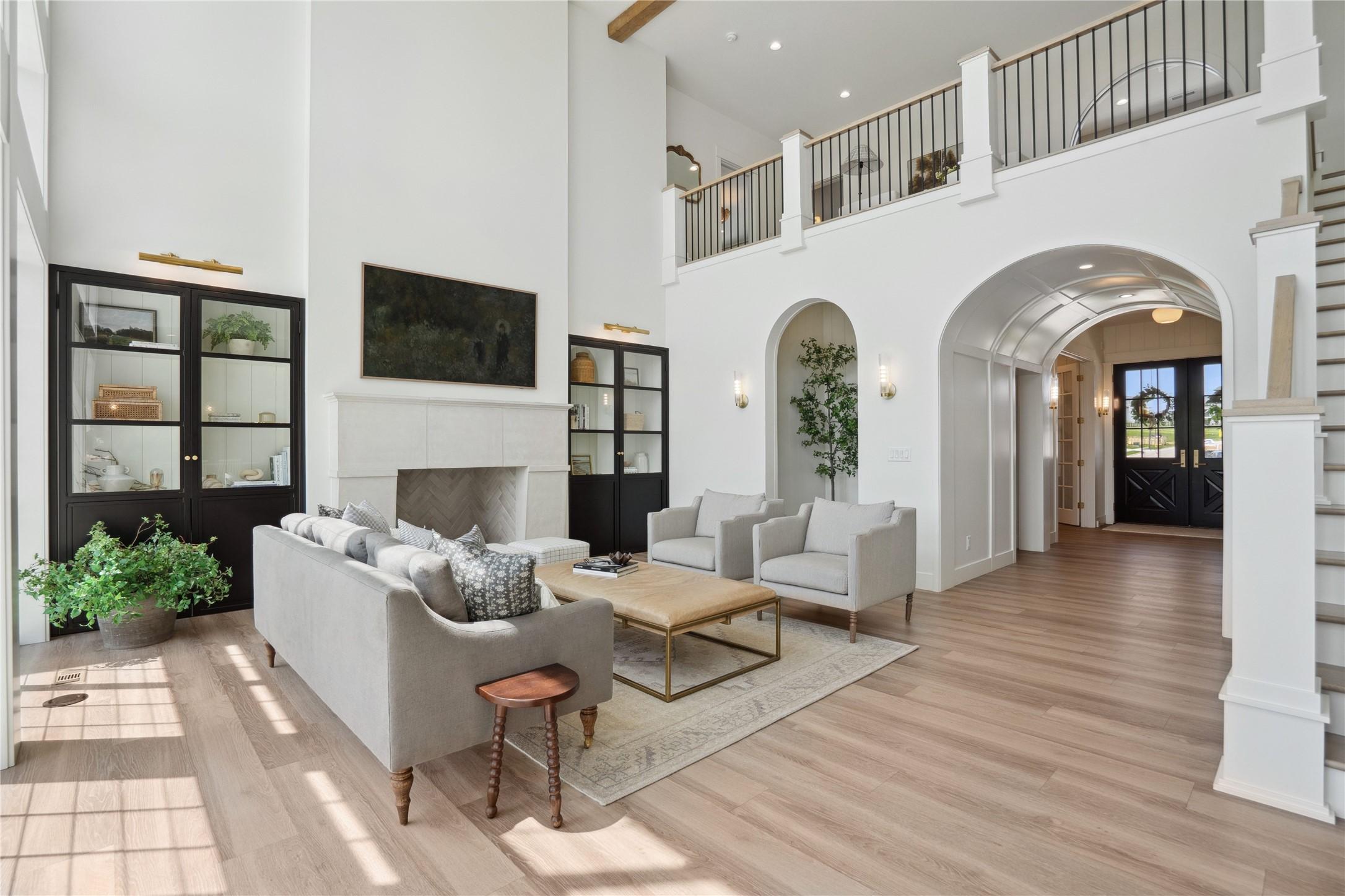 Clive, Iowa, 50325, United States, 5 Bedrooms Bedrooms, ,4 BathroomsBathrooms,Residential,For Sale,1830181