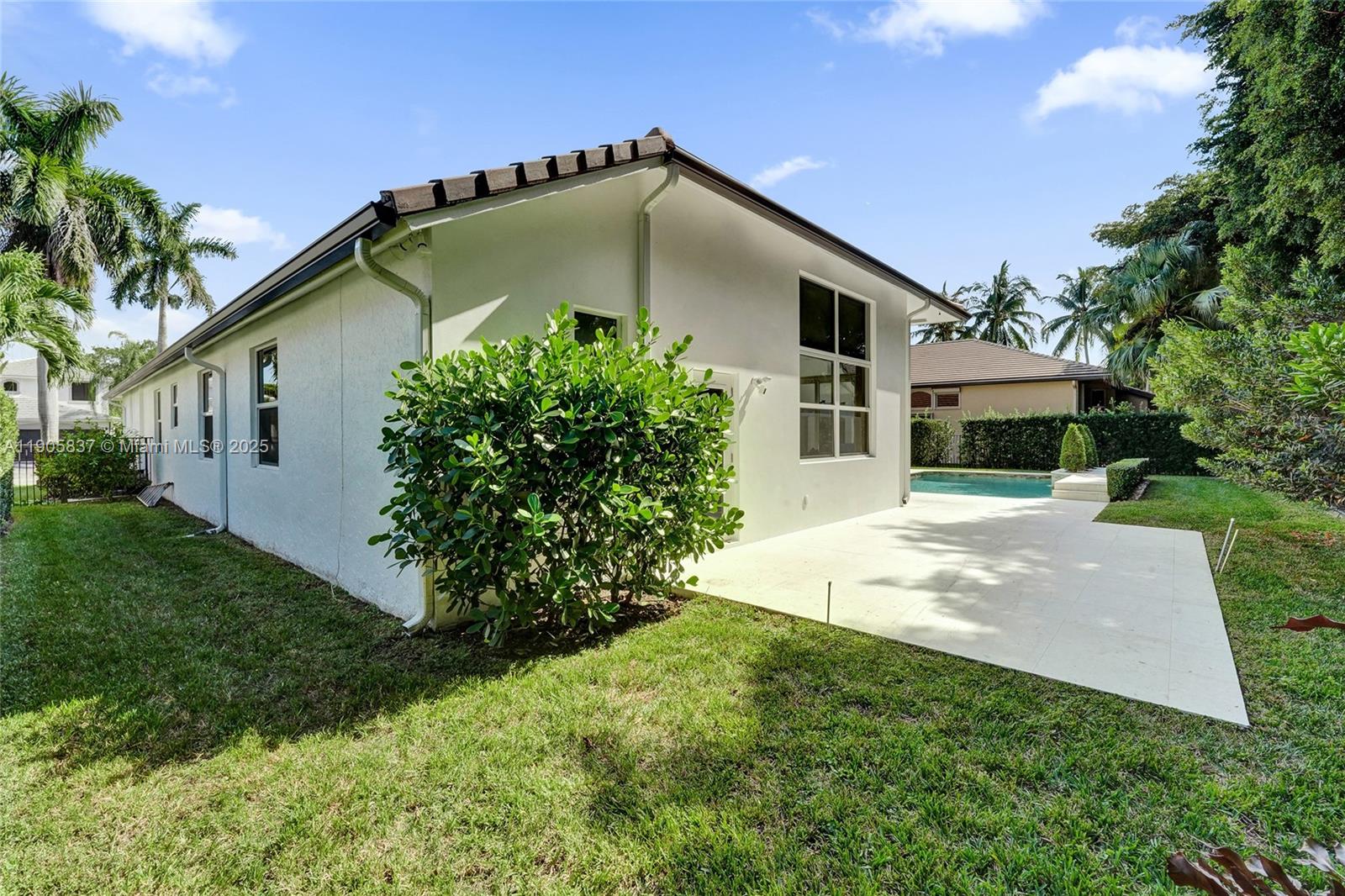 Weston, Florida, 33327, United States, 5 Bedrooms Bedrooms, ,3 BathroomsBathrooms,Residential,For Sale,1991859
