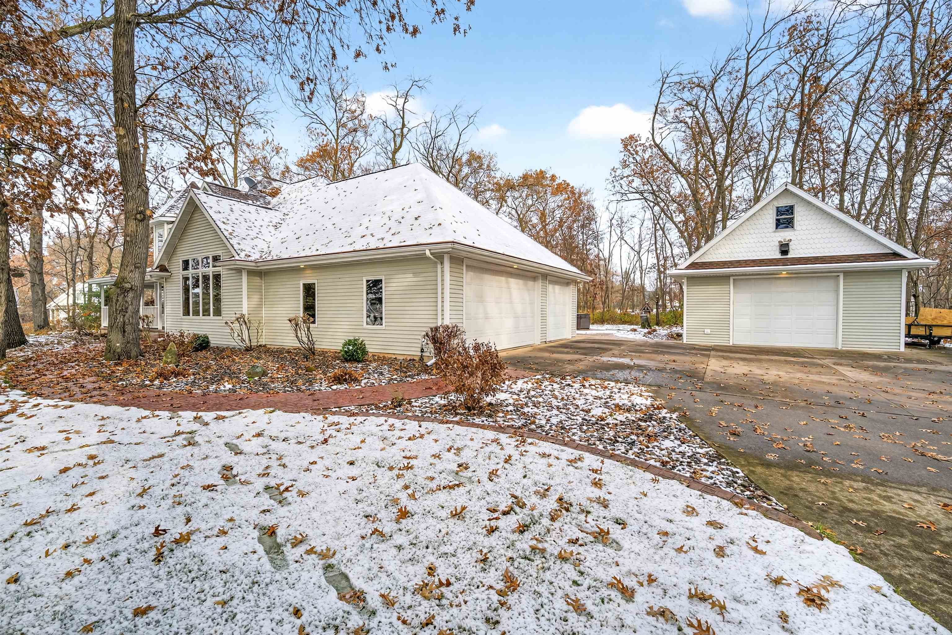 NEW LONDON, Wisconsin, 54961, United States, 3 Bedrooms Bedrooms, ,4 BathroomsBathrooms,Residential,For Sale,1996167