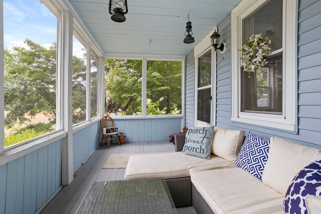 Groton, Massachusetts, 01450, United States, 3 Bedrooms Bedrooms, ,2 BathroomsBathrooms,Residential,For Sale,1983449