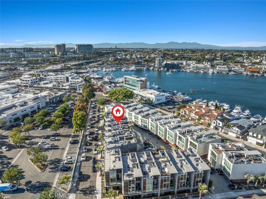 Newport Beach, California, 92663, United States, 2 Bedrooms Bedrooms, ,3 BathroomsBathrooms,Residential,For Sale,1989399