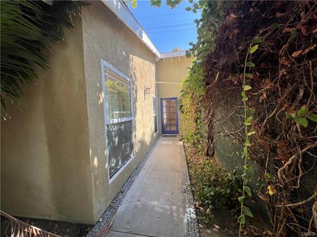 Van Nuys, California, 91401, United States, 2 Bedrooms Bedrooms, ,1 BathroomBathrooms,Residential,For Sale,1914216