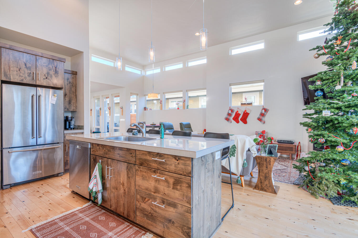 Bend, Oregon, 97703, United States, 3 Bedrooms Bedrooms, ,2 BathroomsBathrooms,Residential,For Sale,2005766