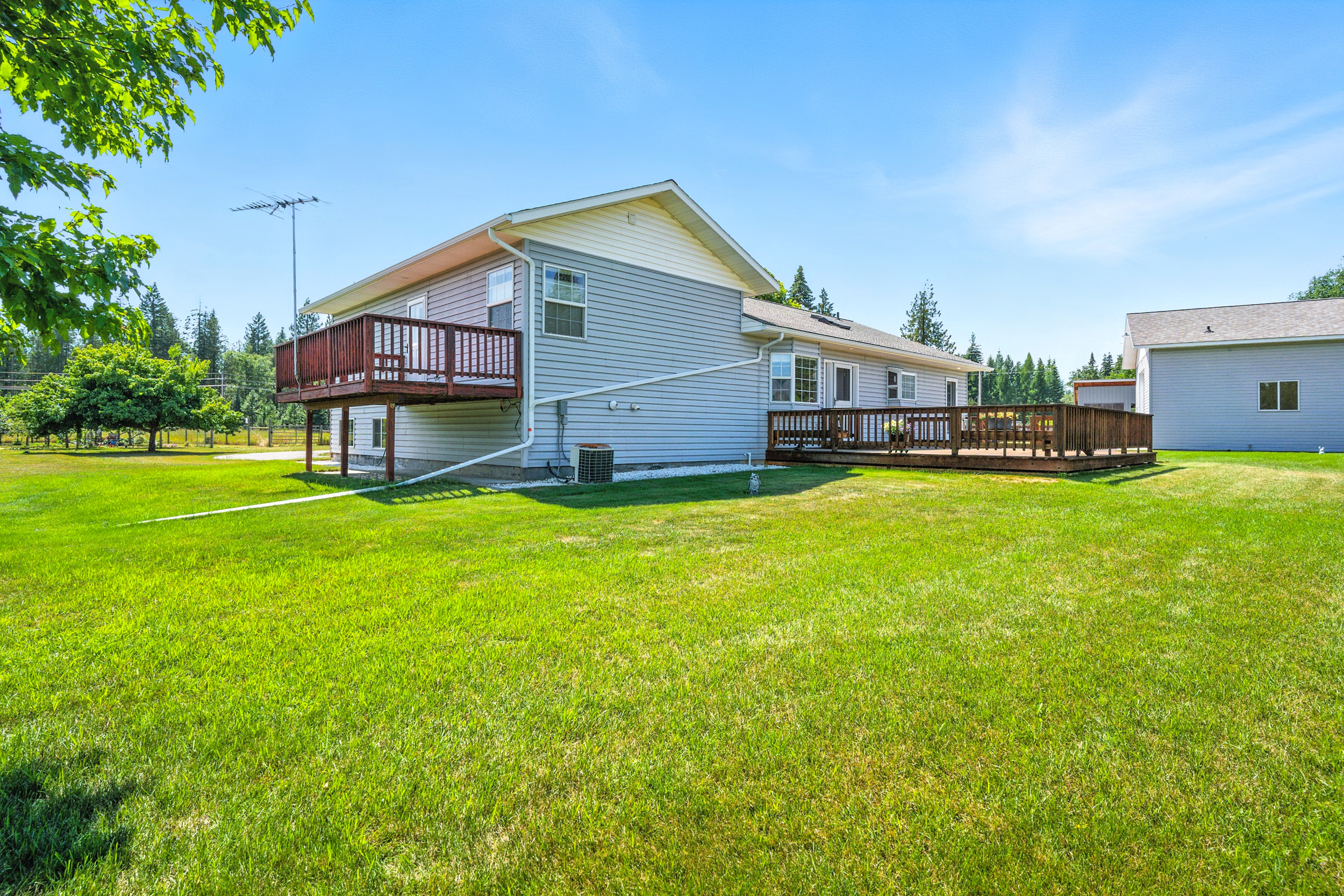 Bonners Ferry, Idaho, 83805, United States, 3 Bedrooms Bedrooms, ,2 BathroomsBathrooms,Residential,For Sale,1921279