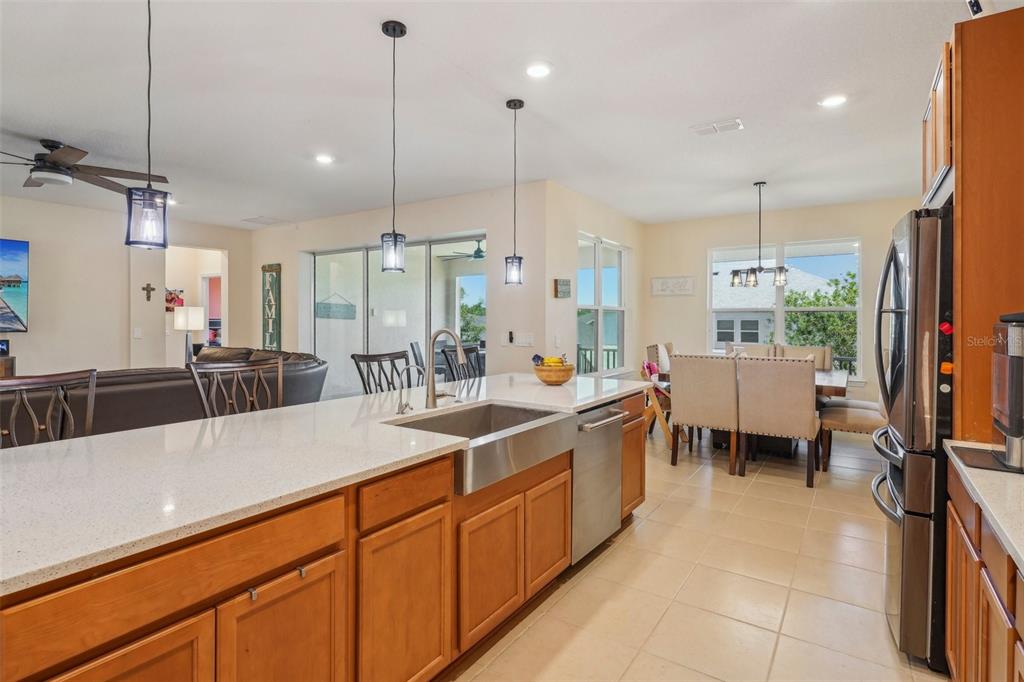Apopka, Florida, 32703, United States, 5 Bedrooms Bedrooms, ,5 BathroomsBathrooms,Residential,For Sale,1837631