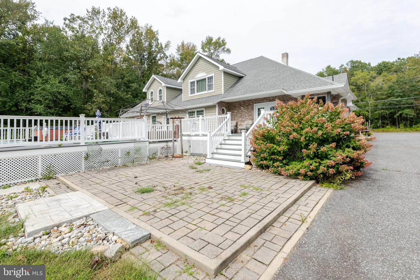 VINELAND, New Jersey, 08361, United States, 4 Bedrooms Bedrooms, ,5 BathroomsBathrooms,Residential,For Sale,1980125