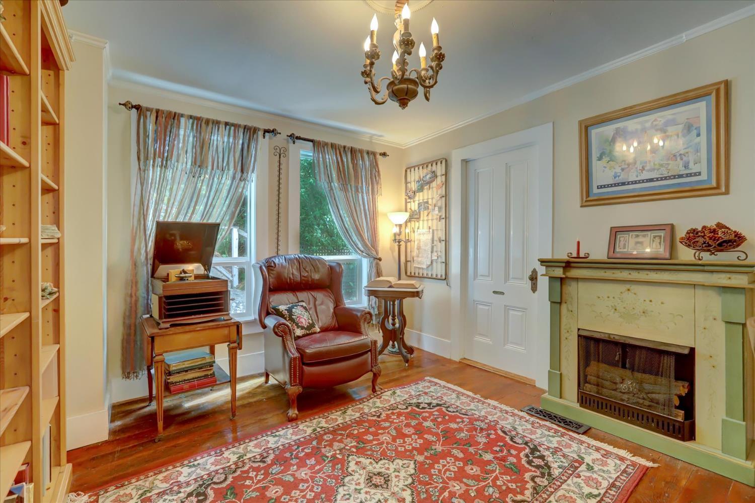 Nevada City, California, 95959, United States, 4 Bedrooms Bedrooms, ,2 BathroomsBathrooms,Residential,For Sale,1983992