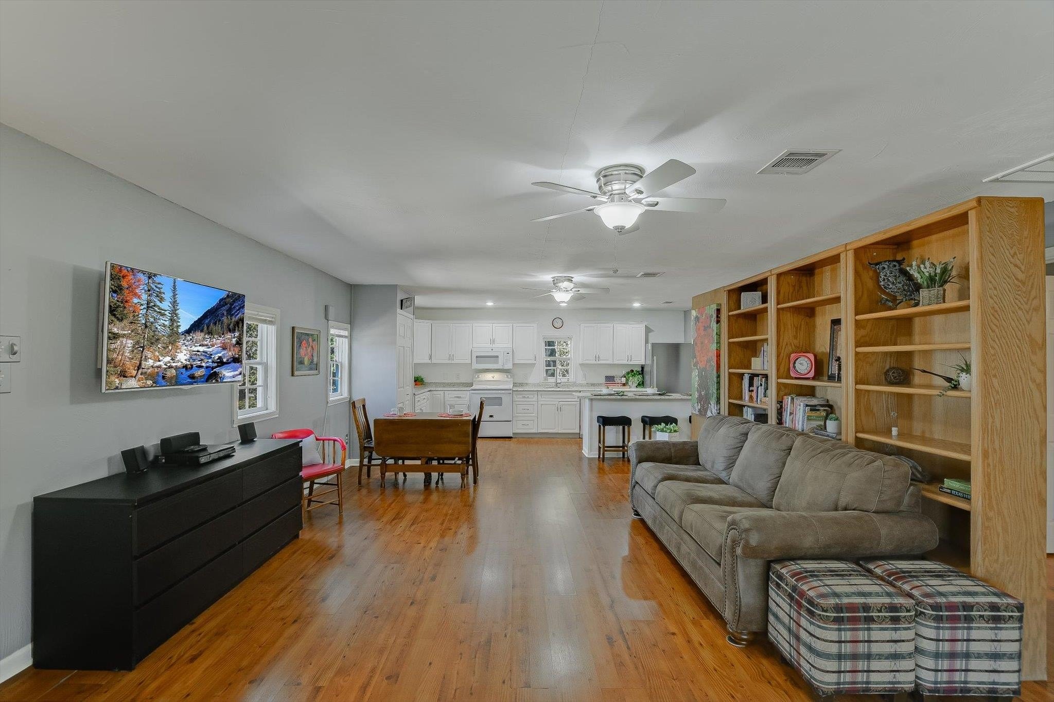 Georgetown, Texas, 78633, United States, 2 Bedrooms Bedrooms, ,1 BathroomBathrooms,Residential,For Sale,2005373