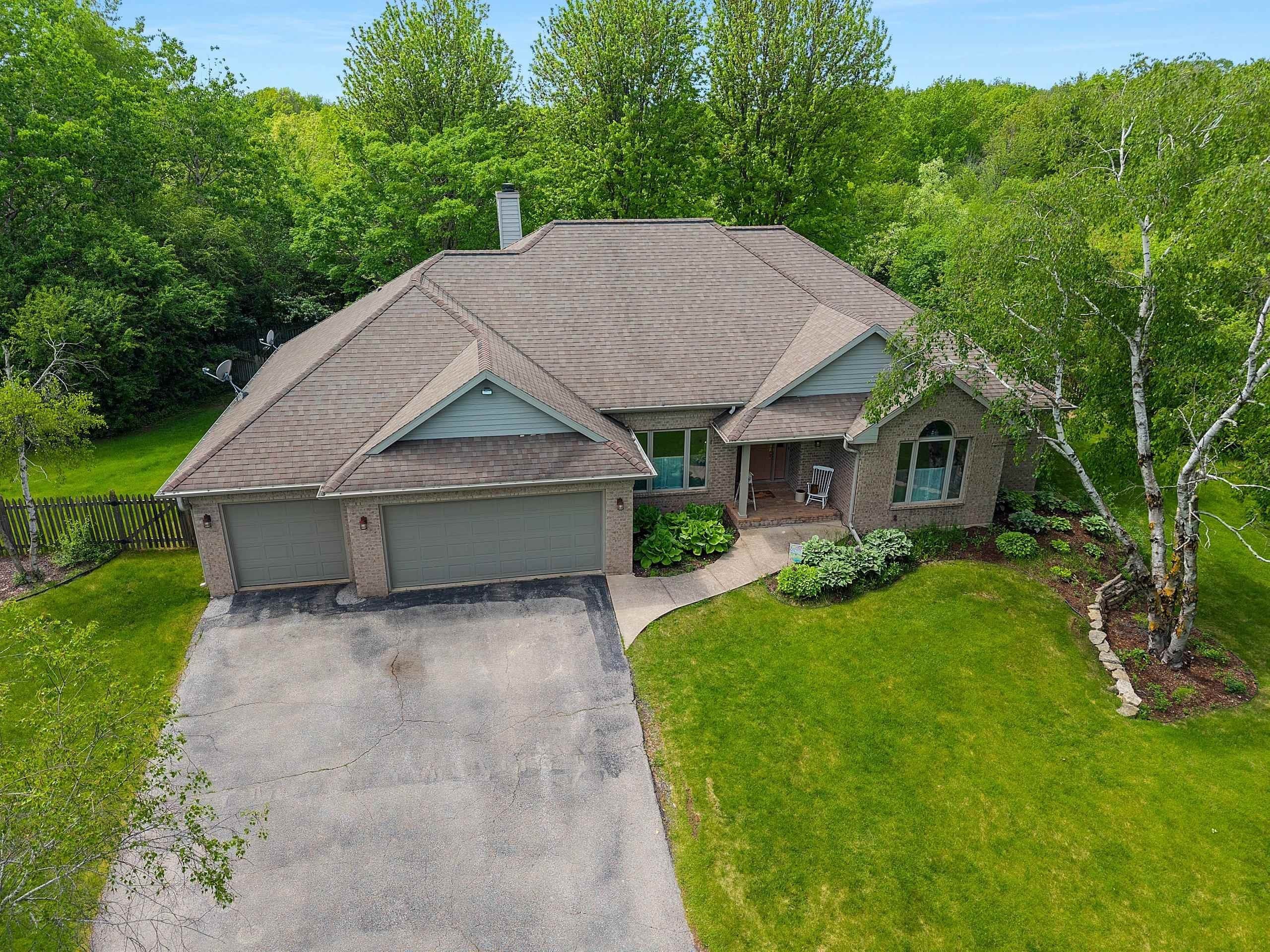 DE PERE, Wisconsin, 54115-9240, United States, 4 Bedrooms Bedrooms, ,4 BathroomsBathrooms,Residential,For Sale,2048017