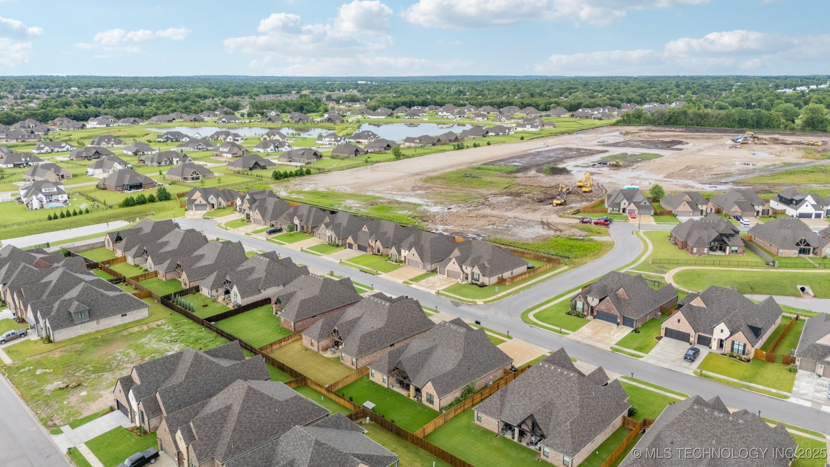 Owasso, Oklahoma, 74055, United States, 3 Bedrooms Bedrooms, ,3 BathroomsBathrooms,Residential,For Sale,1867653