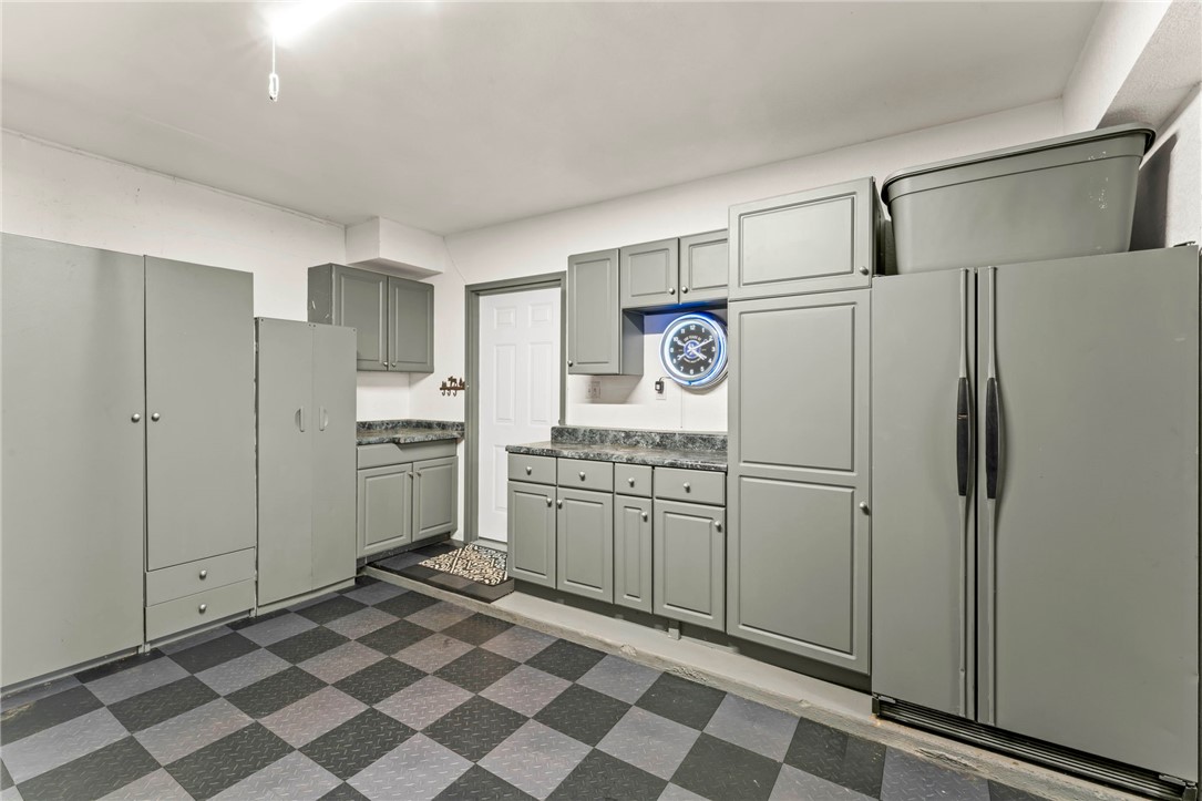 Venetia, Pennsylvania, 15367, United States, 4 Bedrooms Bedrooms, ,4 BathroomsBathrooms,Residential,For Sale,1987098