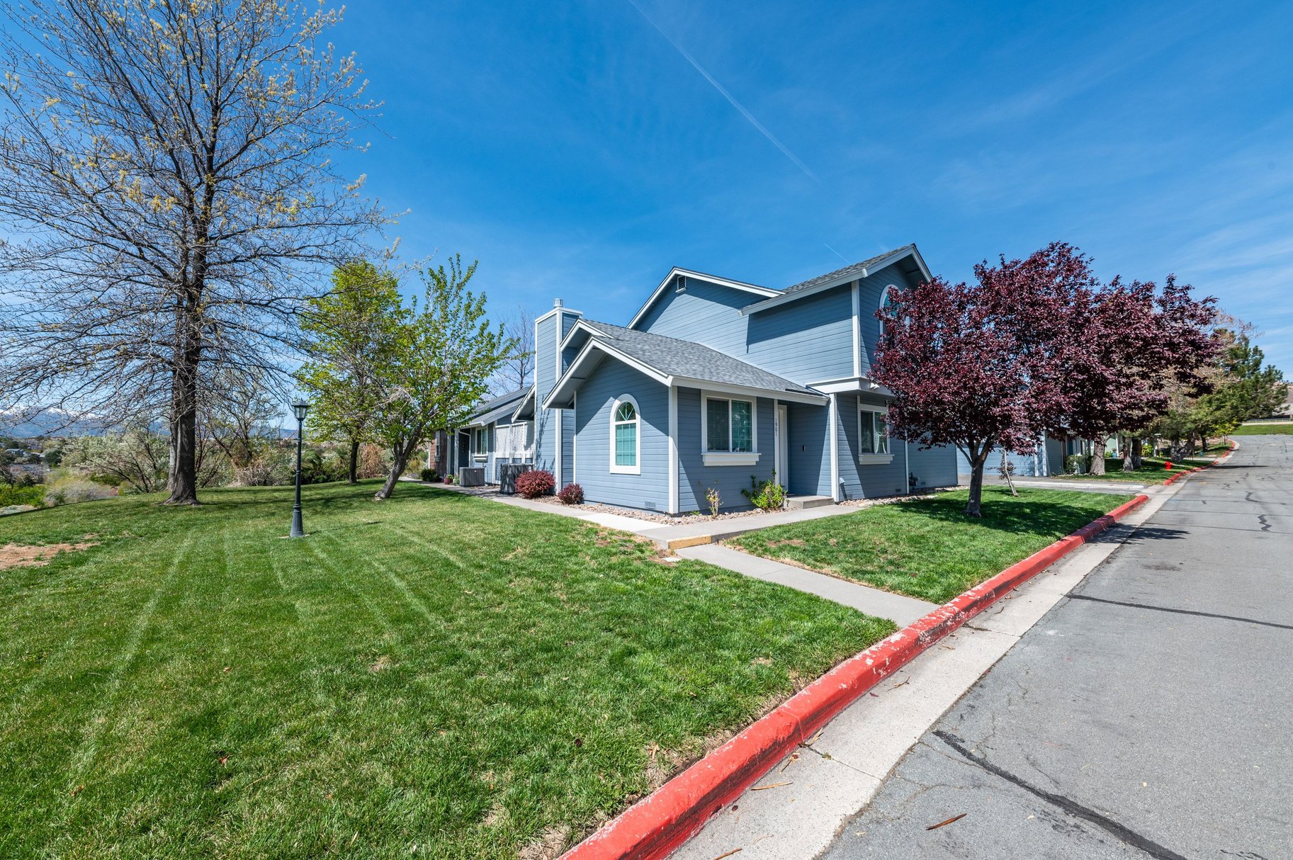  Rebuilt to Impress: Stylish Modern Townhome Retreat - 物件實景