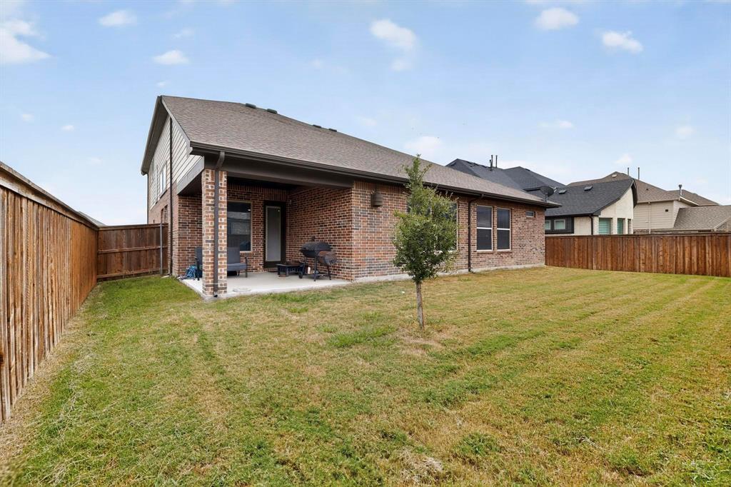 Mansfield, Texas, 76063, United States, 4 Bedrooms Bedrooms, ,3 BathroomsBathrooms,Residential,For Sale,1984510